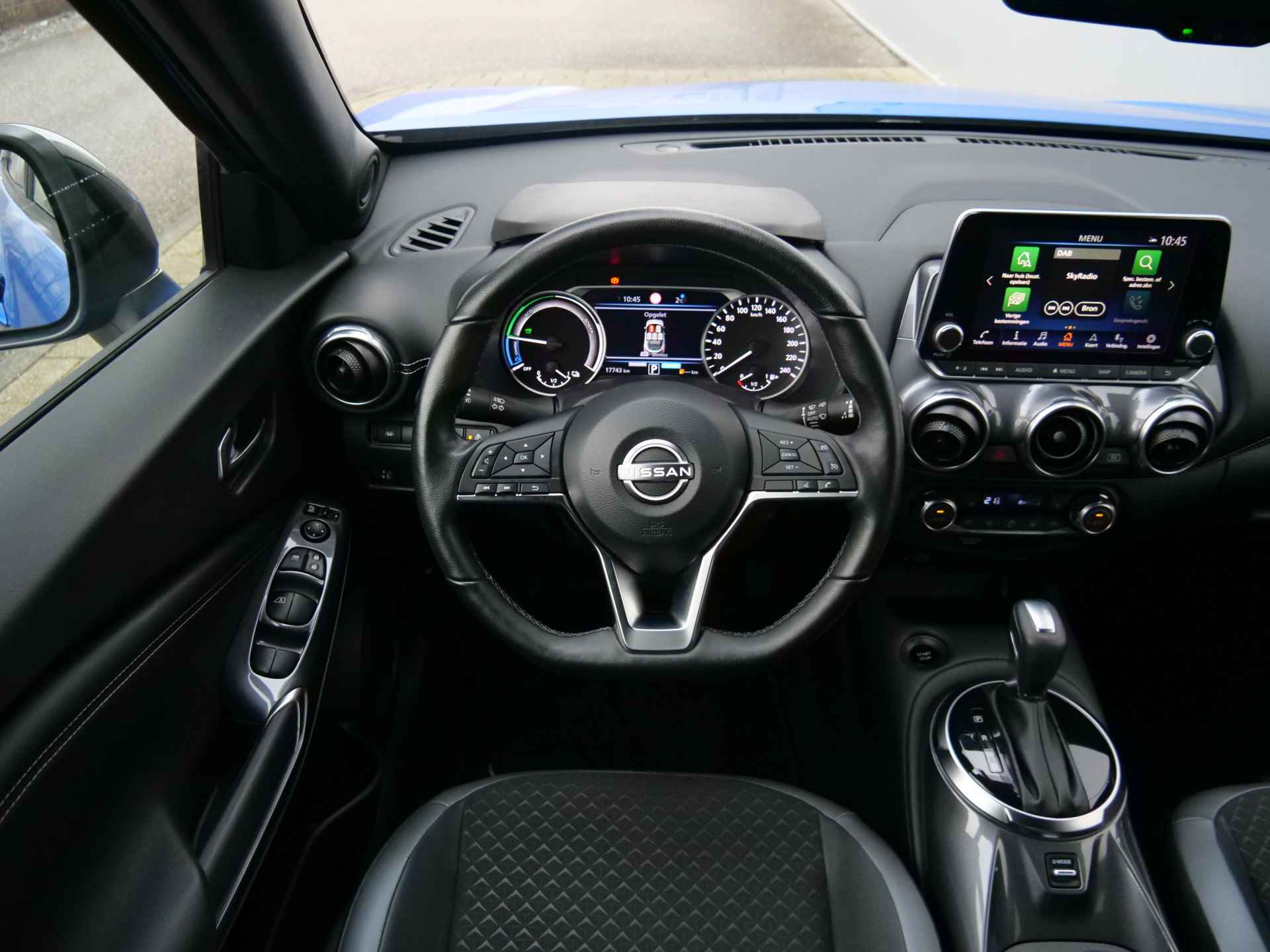 Nissan Juke 1.6 Hybrid N-Connecta 143 Pk Automaat Navigatie / DAB / Apple Carplay / Camera - 24/40