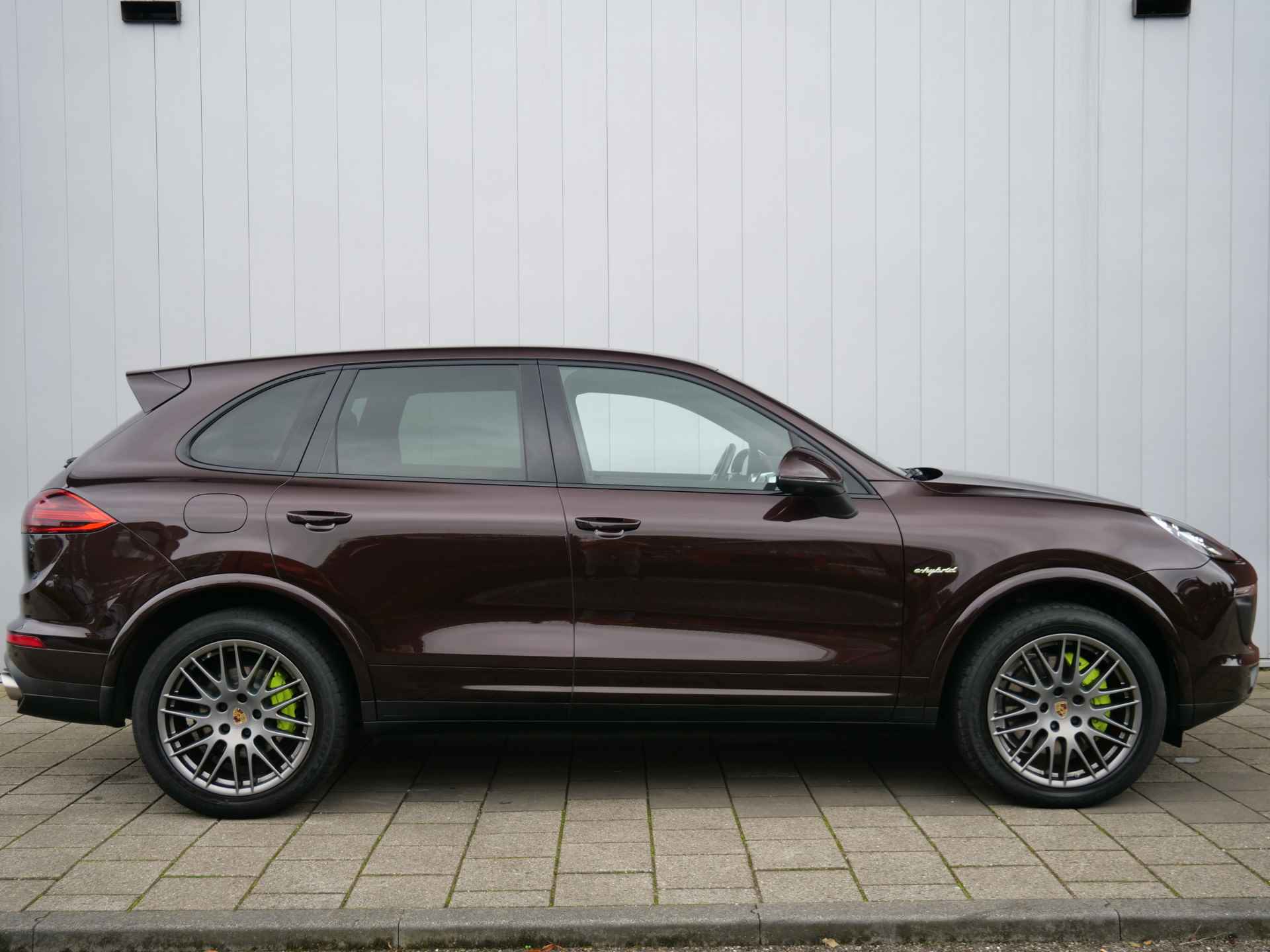 Porsche Cayenne 3.0 S 334pk E-Hybrid Platinum Edition Automaat Luchtvering / Camera / Trekhaak / Bose - 9/41