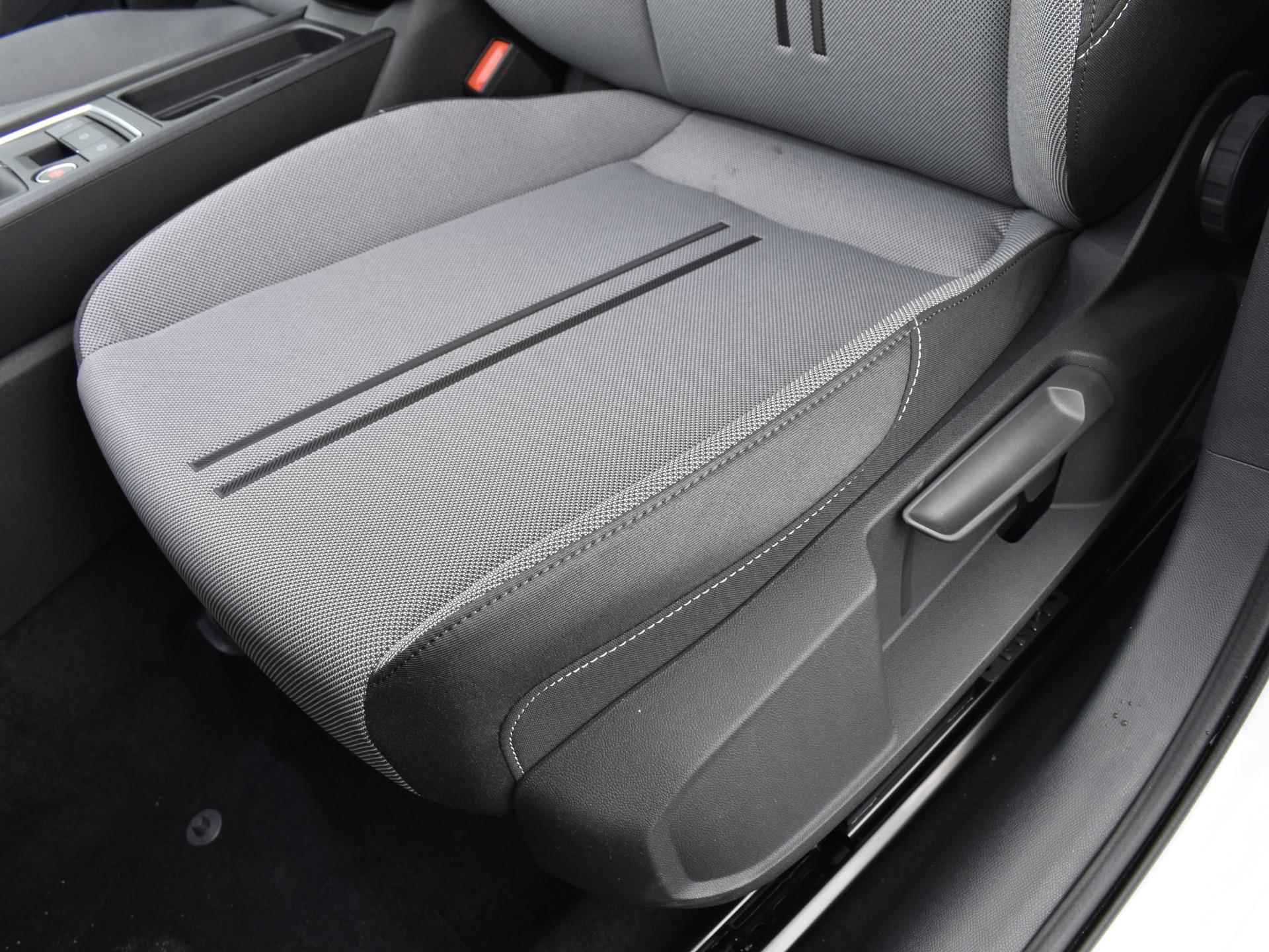 SEAT Leon Style 1.0 TSI 81kW / 110pk Hatchback 5 deurs 6 ver PDC | Apple Carplay | MEGA Sale - 13/29
