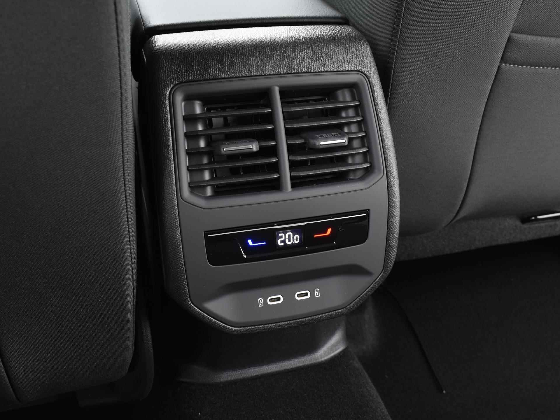 SEAT Leon Style 1.0 TSI 81kW / 110pk Hatchback 5 deurs 6 ver PDC | Apple Carplay | MEGA Sale - 29/29