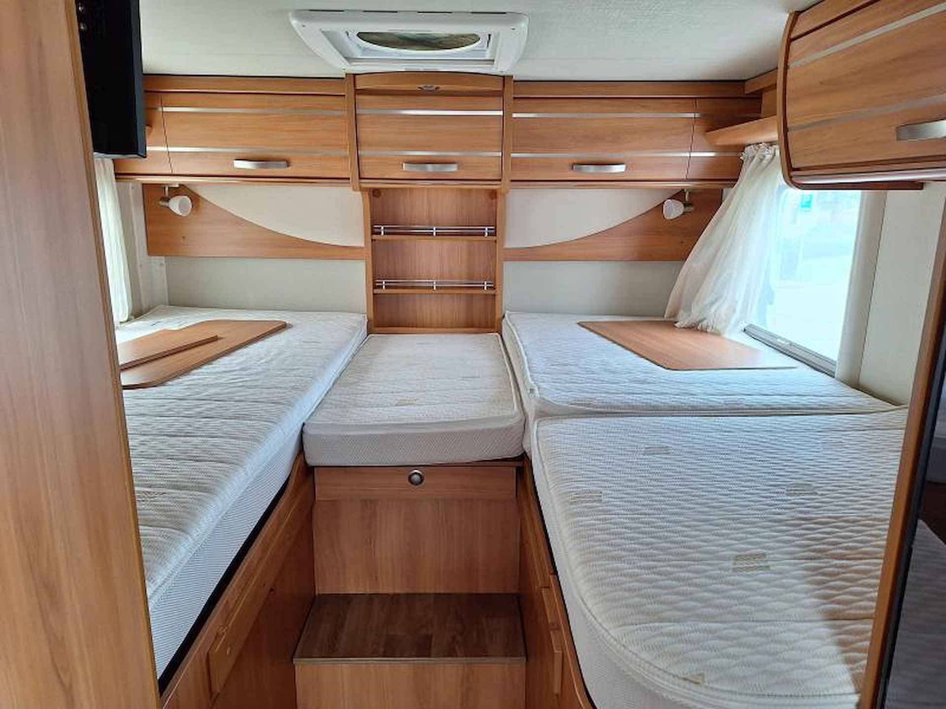 Hymer T 588 SL -AUTOMAAT-2 APARTE BEDDEN - 5/24