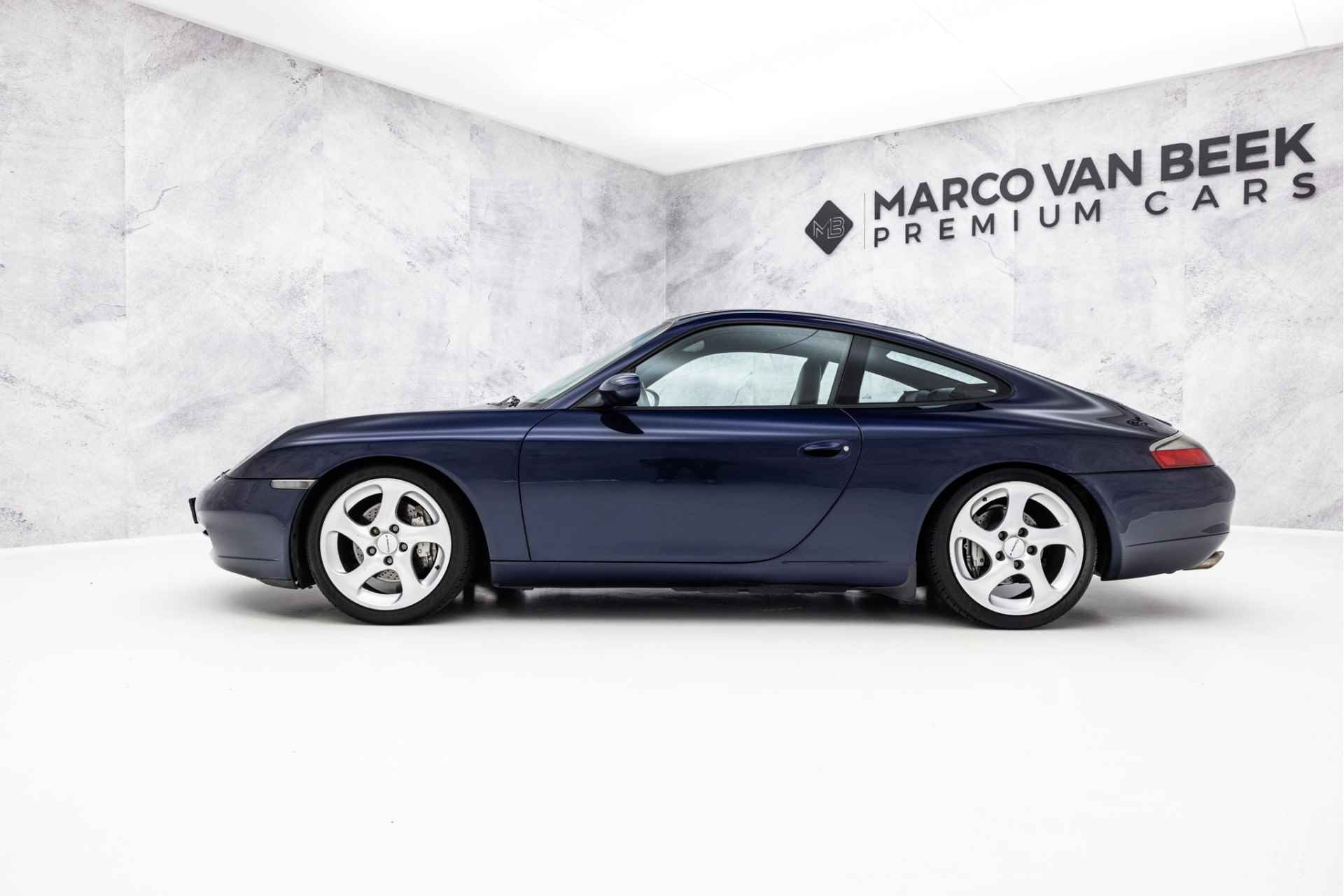 Porsche 911 3.4 Coupé Carrera 4 | Schuifdak | Xenon | Unieke staat - 6/44