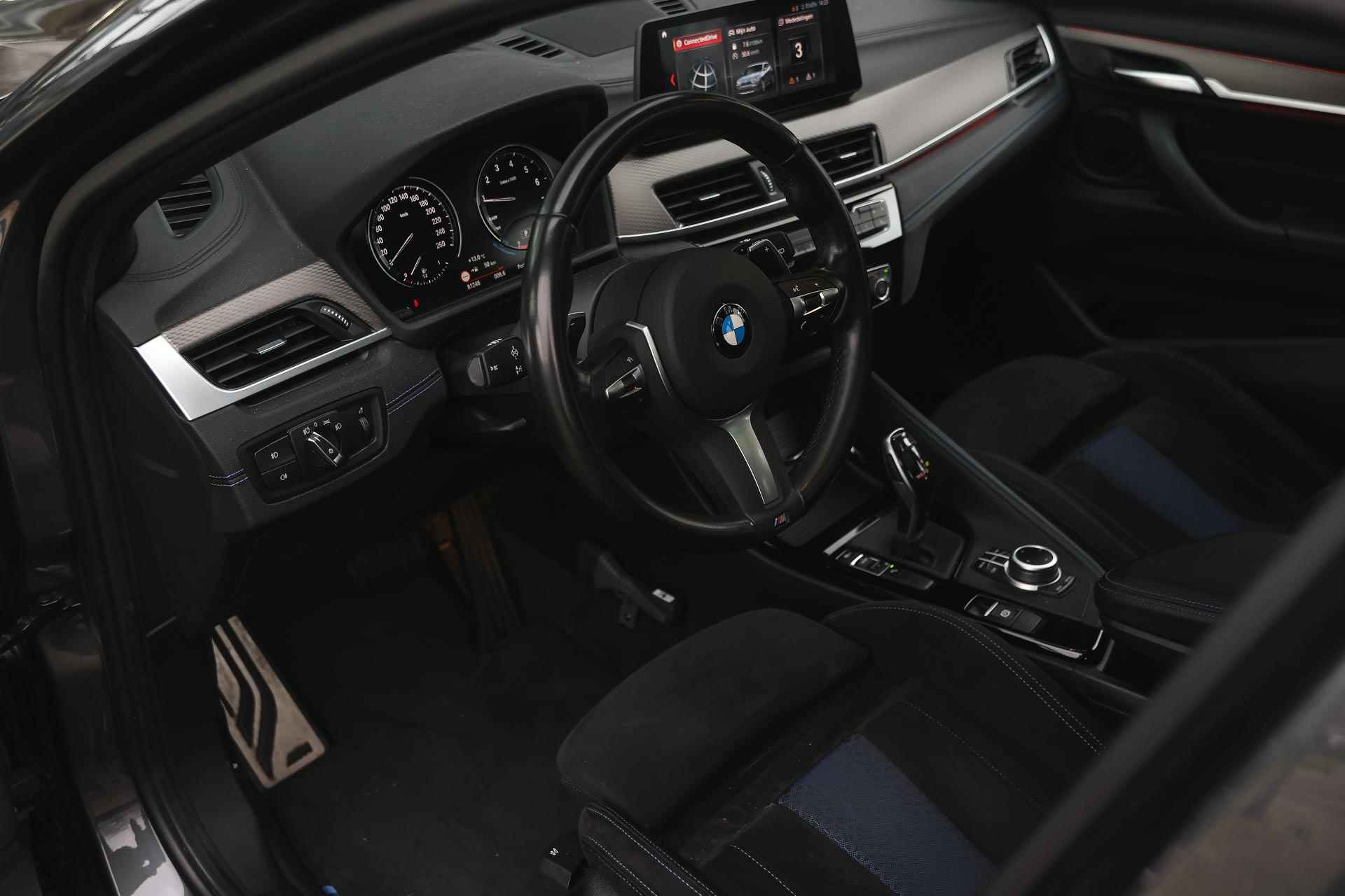 BMW X2 sDrive20i Executive M Sport Automaat / Panoramadak / Trekhaak / Achteruitrijcamera / LED / Park Assistant / Head-Up / M Sportstoelen / Comfort Access - 12/35