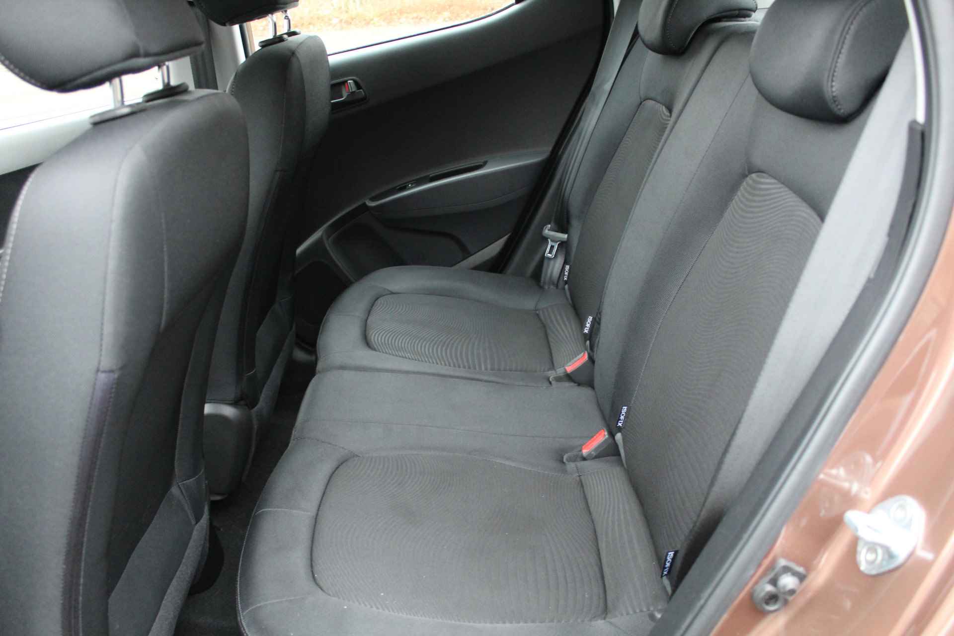 Hyundai i10 1.0i Comfort | Rijklaar | Cruise | Airco | El. pakket | NL-auto | Dealer onderhouden - 10/15