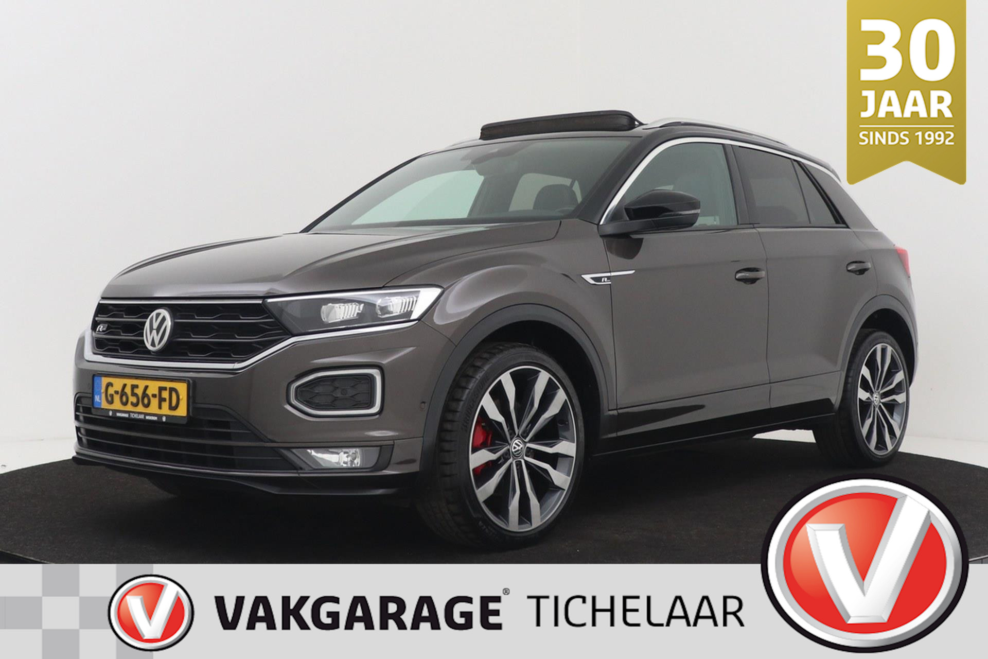 Volkswagen T-Roc 1.5 TSI R-Line| Trekhaak | Panoramadak | Dealer Ond. | CarPlay | Digital Cockpit | Adap. Cruise | Keyless Entry |