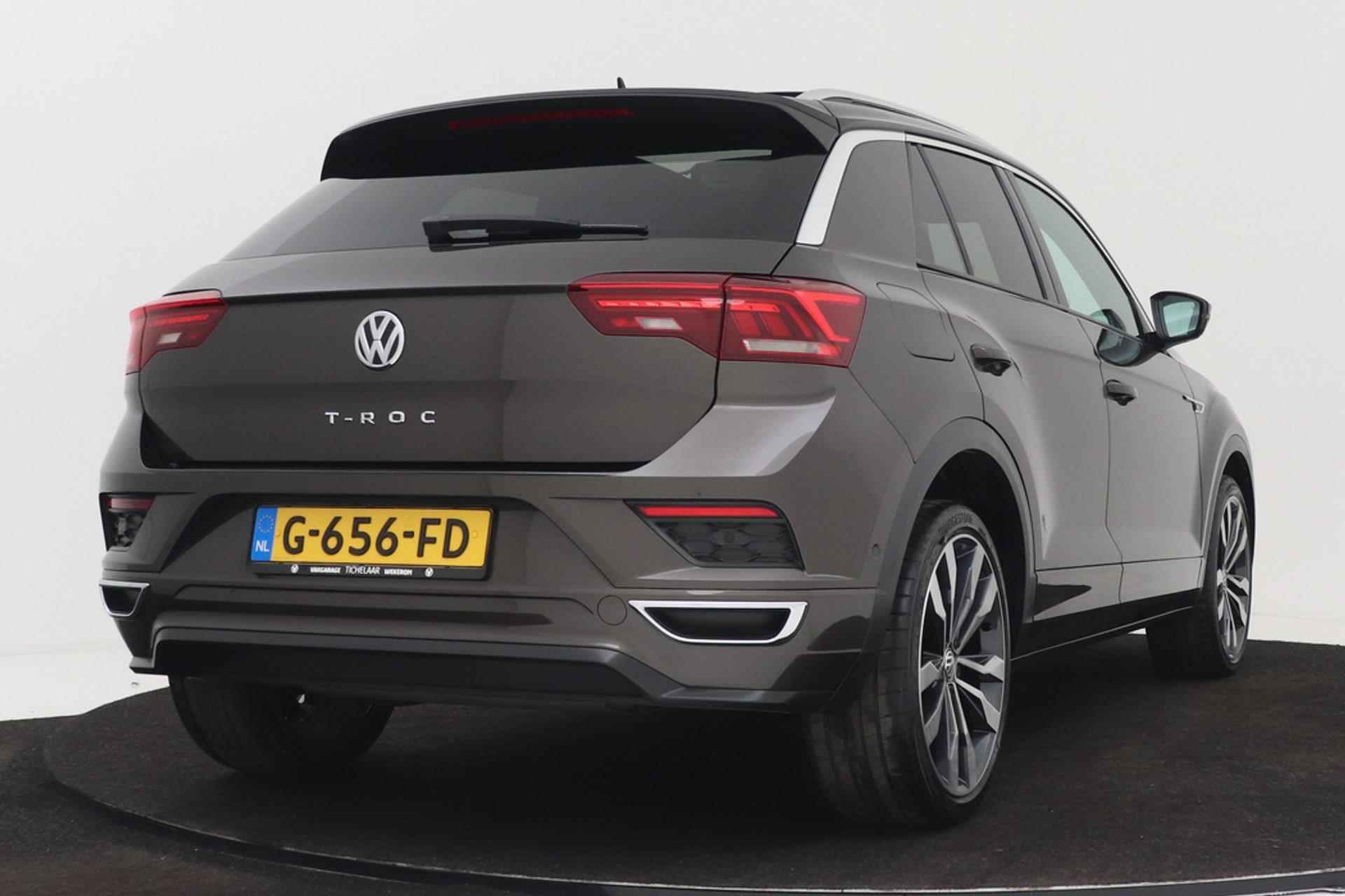 Volkswagen T-Roc 1.5 TSI R-Line| Trekhaak | Panoramadak | Dealer Ond. | CarPlay | Digital Cockpit | Adap. Cruise | Keyless Entry | - 9/54