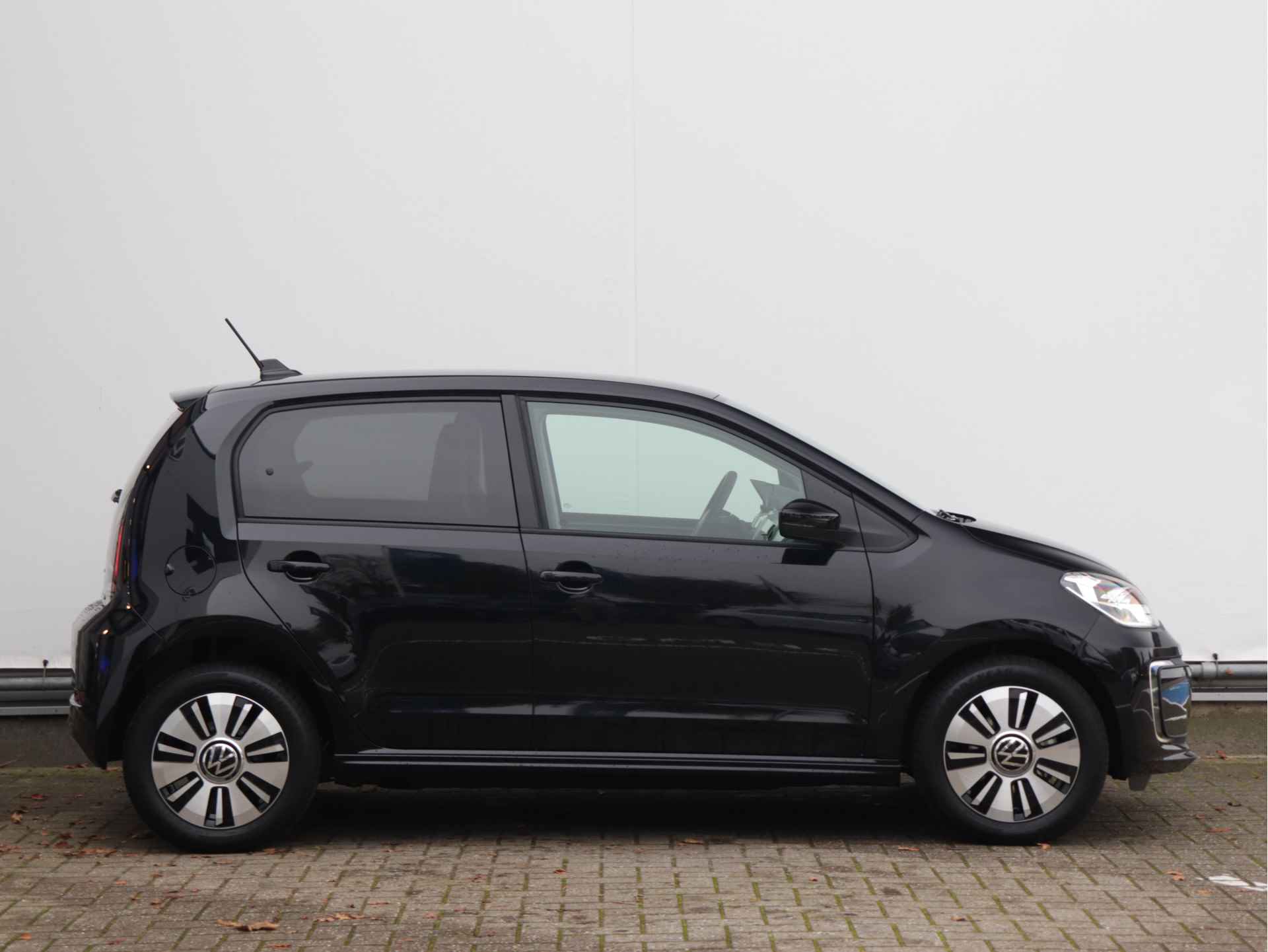 Volkswagen e-Up! e-up! Style 83pk | Cruise control | Camera | Stoelverwarming | Climate Control | - 2/29