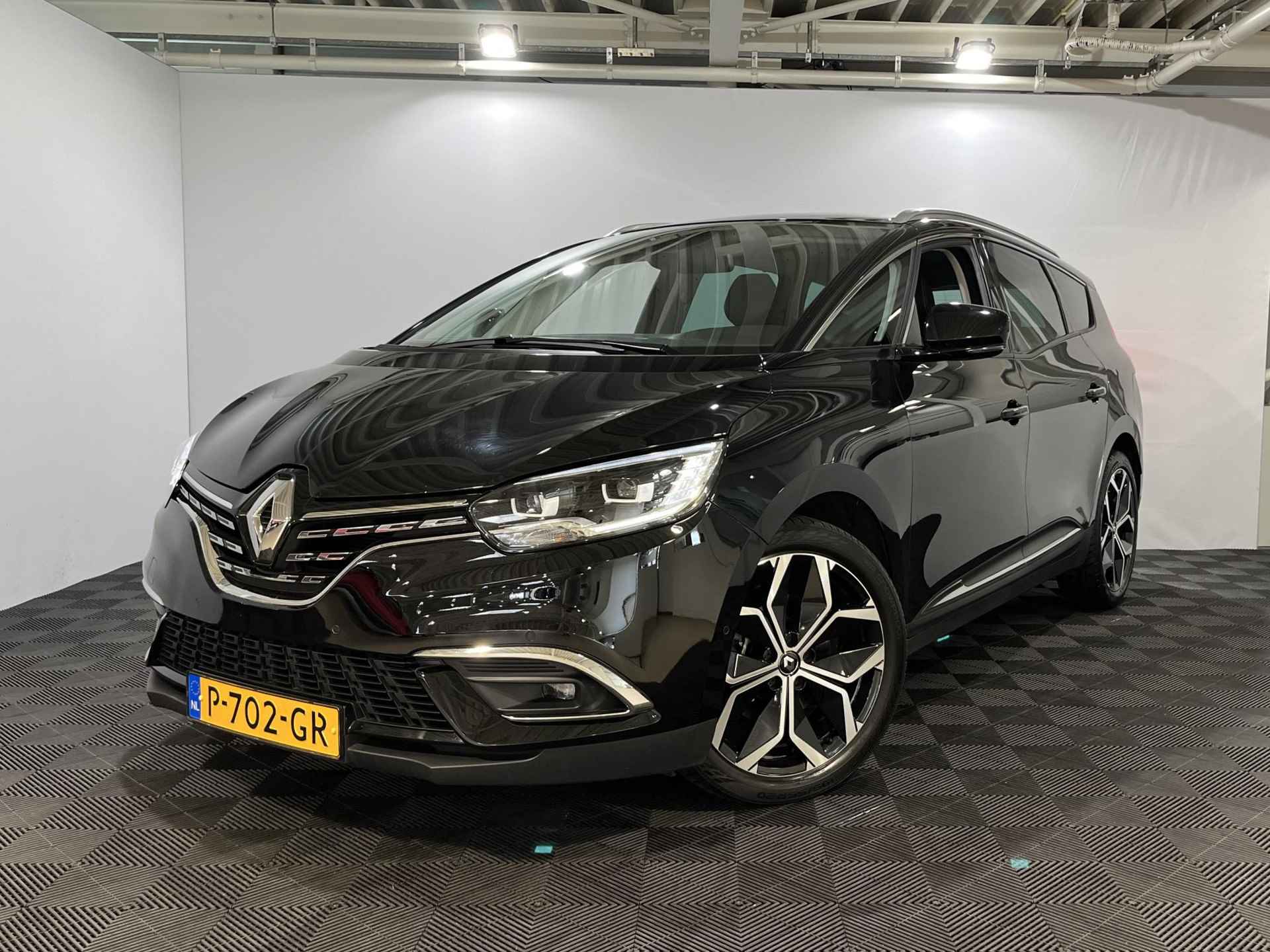 Renault Grand Scénic 1.3 - 140PK TCe Intens 7p. | 1e eigenaar | Camera | Cruise Control | Navi | Parkeersensoren | Lichtmetalen Velgen | Licht & Regen Sensor | 7 Zitplaatsen | - 2/32