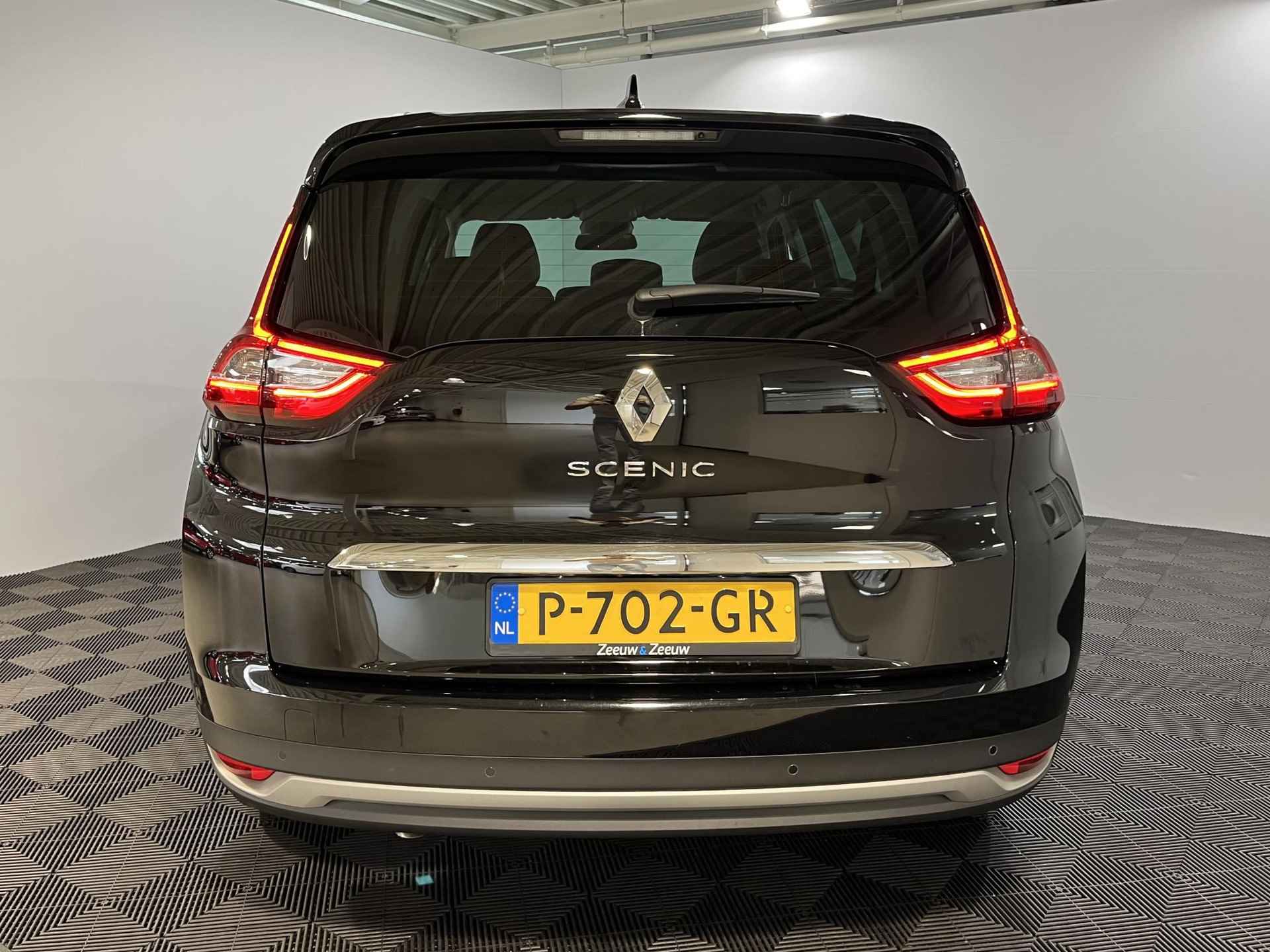 Renault Grand Scénic 1.3 - 140PK TCe Intens 7p. | 1e eigenaar | Camera | Cruise Control | Navi | Parkeersensoren | Lichtmetalen Velgen | Licht & Regen Sensor | 7 Zitplaatsen | - 7/32