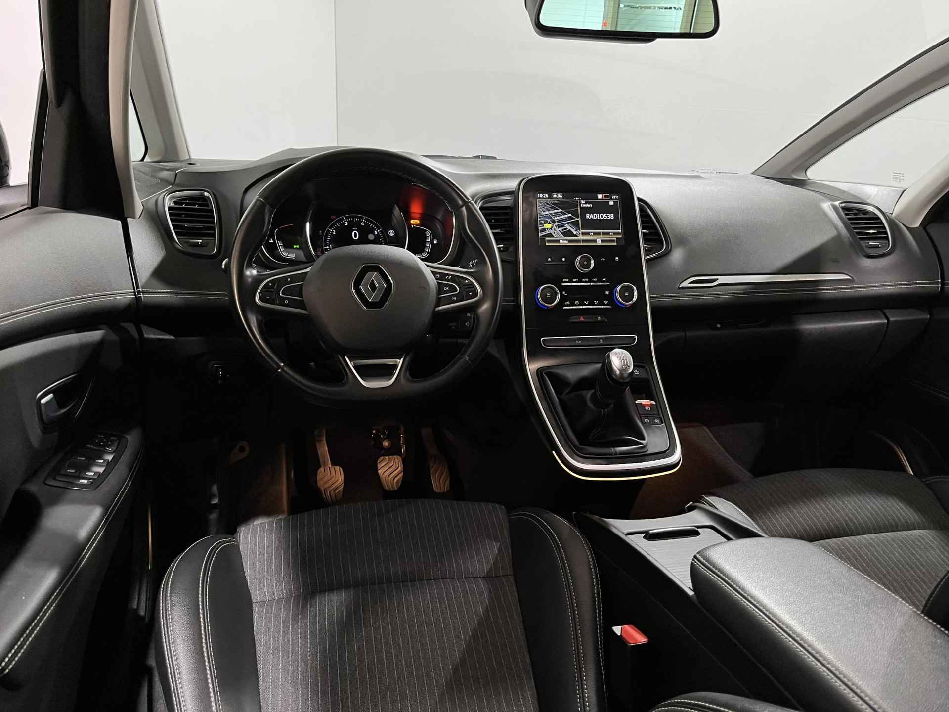 Renault Grand Scénic 1.3 - 140PK TCe Intens 7p. | 1e eigenaar | Camera | Cruise Control | Navi | Parkeersensoren | Lichtmetalen Velgen | Licht & Regen Sensor | 7 Zitplaatsen | - 11/32