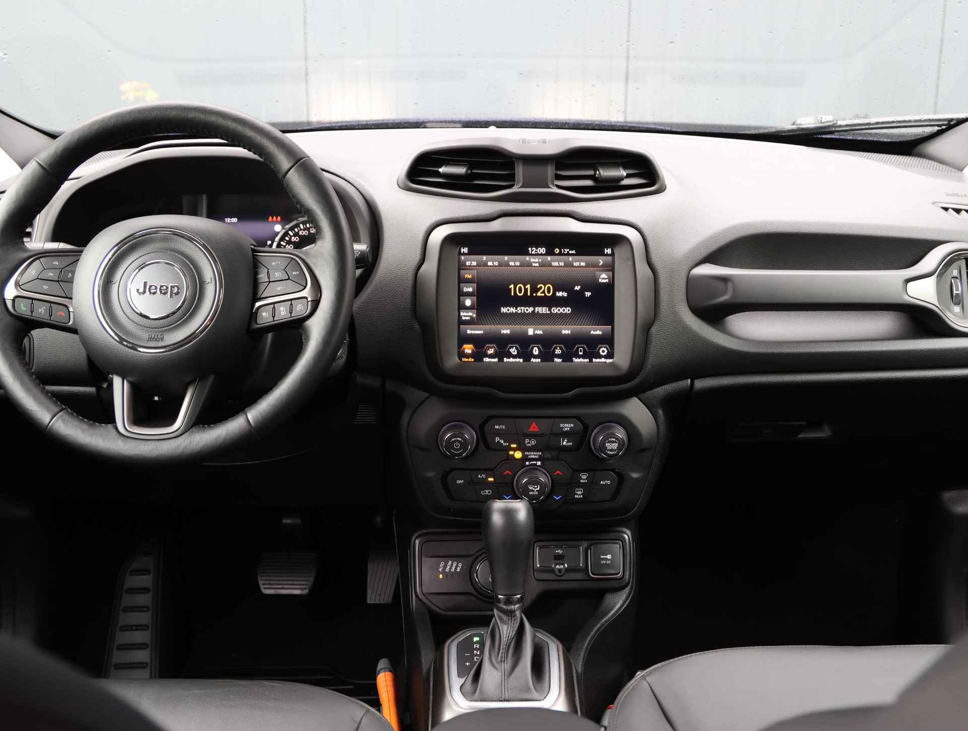 Jeep Renegade 180pk Turbo 4WD Limited (UNIEK!!/1ste eig./Climate/Adap.Cruise/NAV./AppleCarPlay/LED/17"LMV) - 13/43