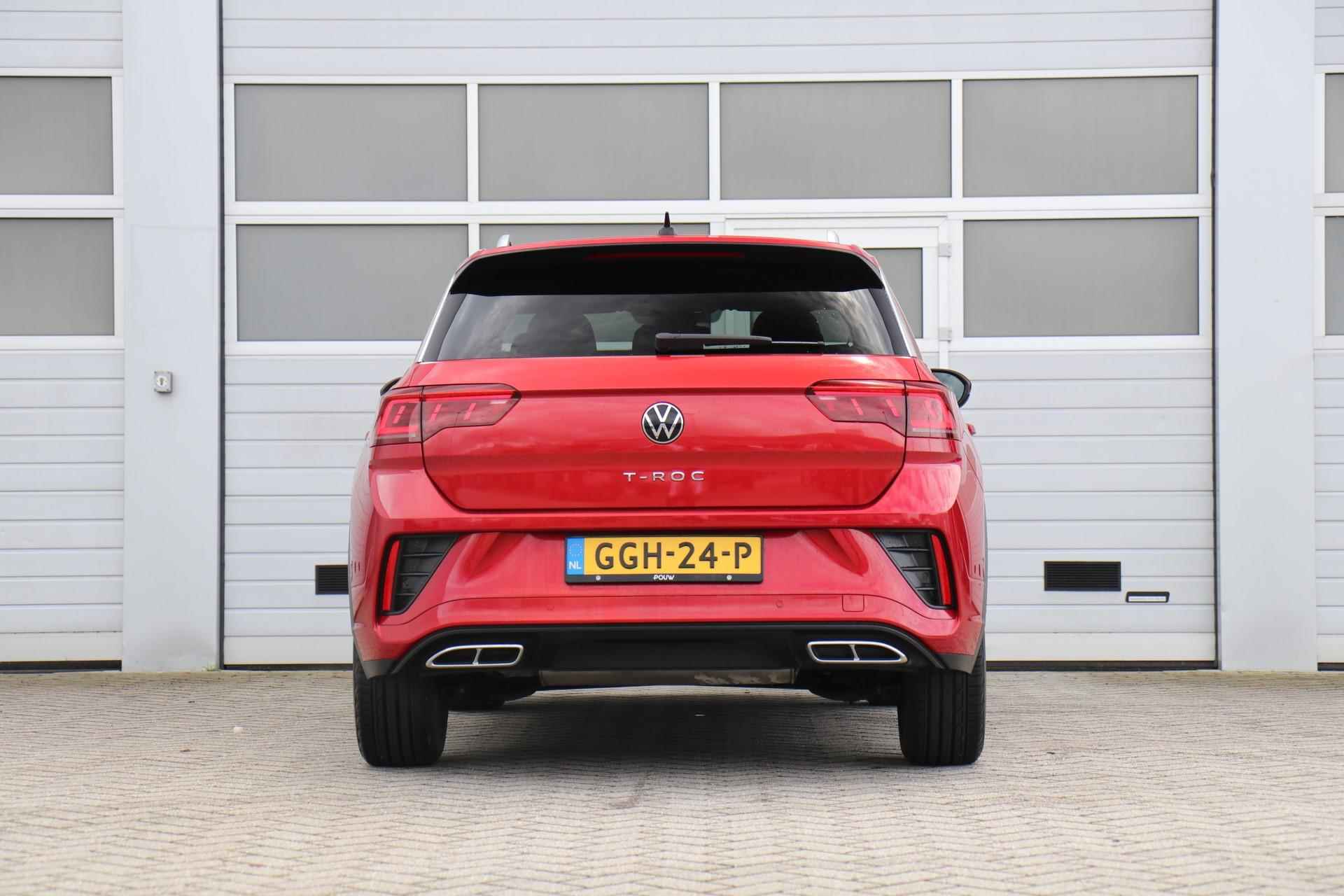 Volkswagen T-Roc 1.5 TSI 150pk DSG R-Line | Panoramadak | Achteruitrijcamera - 11/60