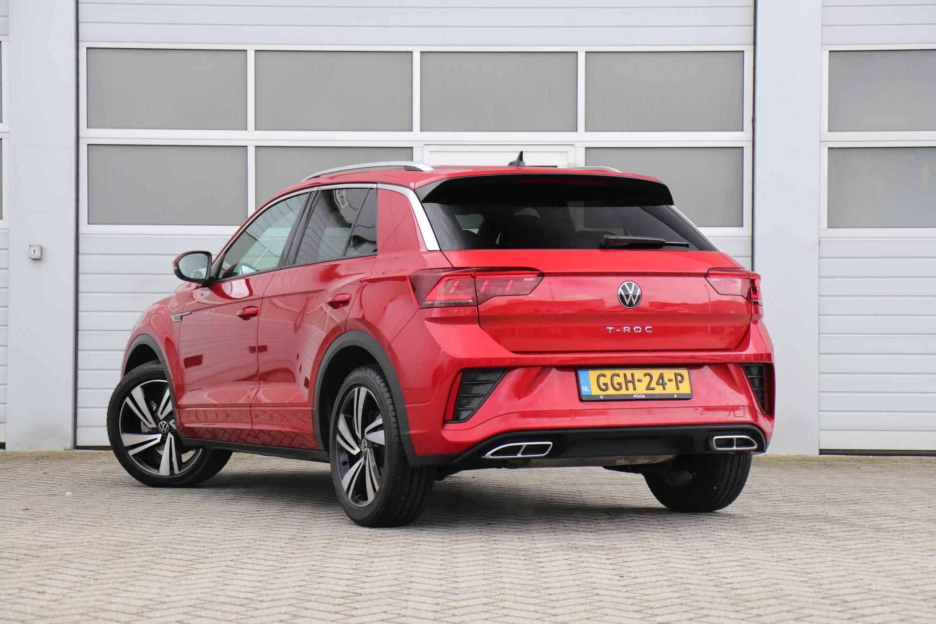 Volkswagen T-Roc 1.5 TSI 150pk DSG R-Line | Panoramadak | Achteruitrijcamera - 12/60