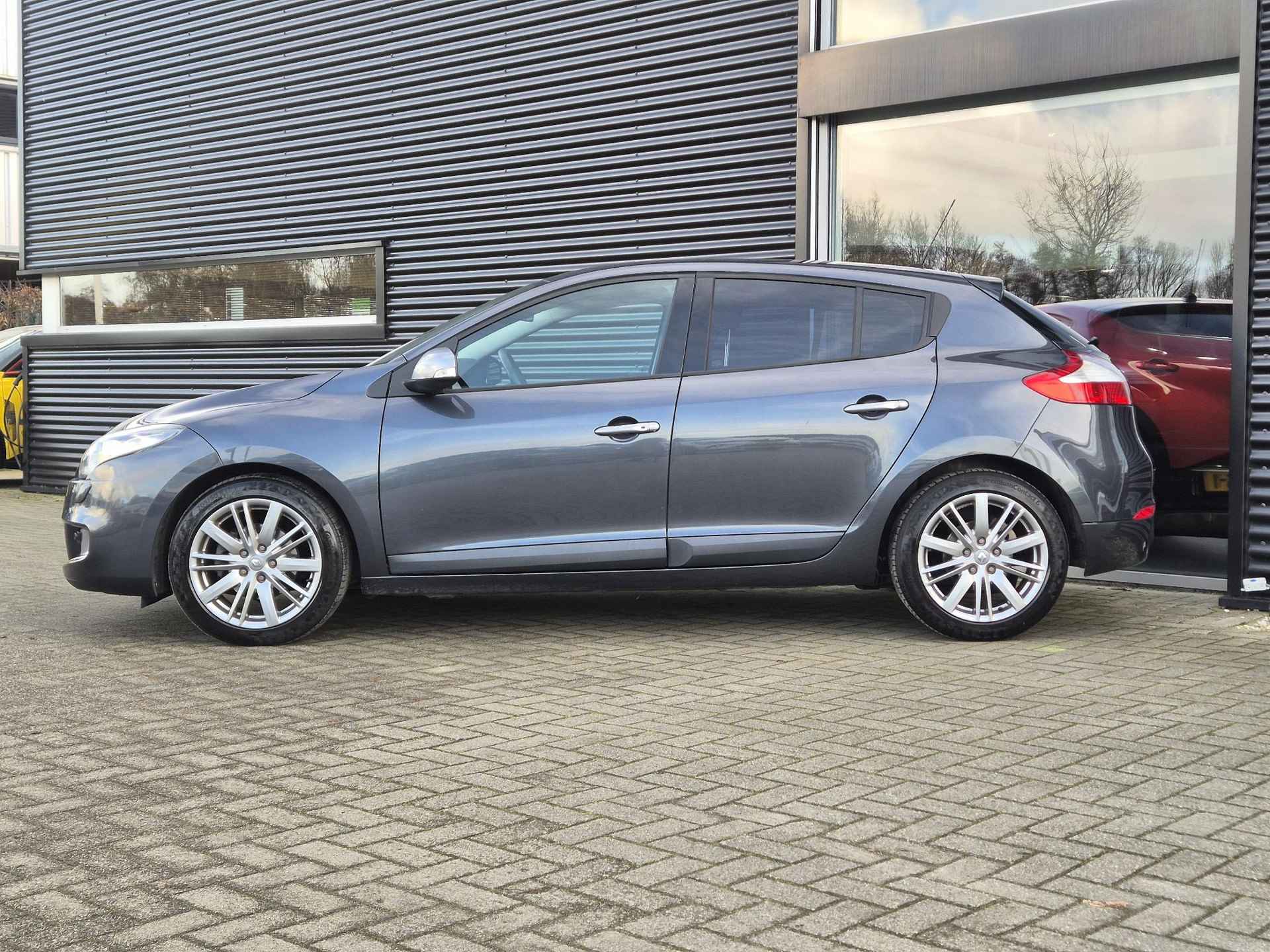 Renault Mégane 1.4 TCe 130 GT-Line Climate, Navigatie, Keyless, 17" LM velgen, P-hulp V+A - 3/47