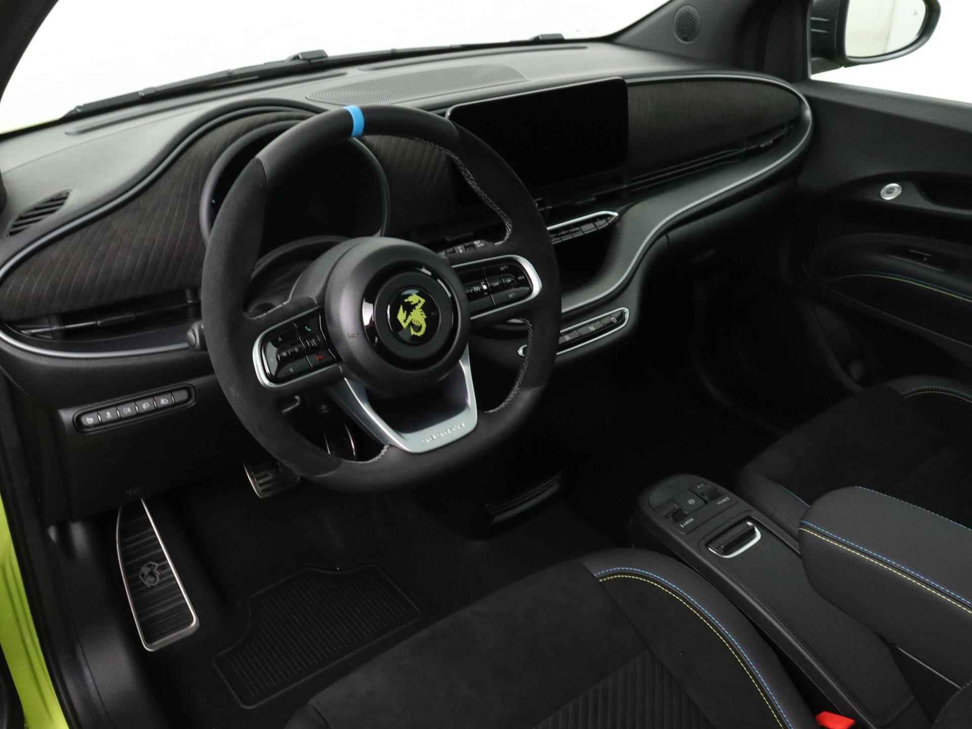 Abarth 500e EV 42 kWh Abarth Turismo 154pk Automaat | Navigatie | Licht Metalen Velgen 18"| Lederen/Alcantara Bekleding | Dodehoek Detectie | Parkeersensoren Voor/ Achter - 19/34