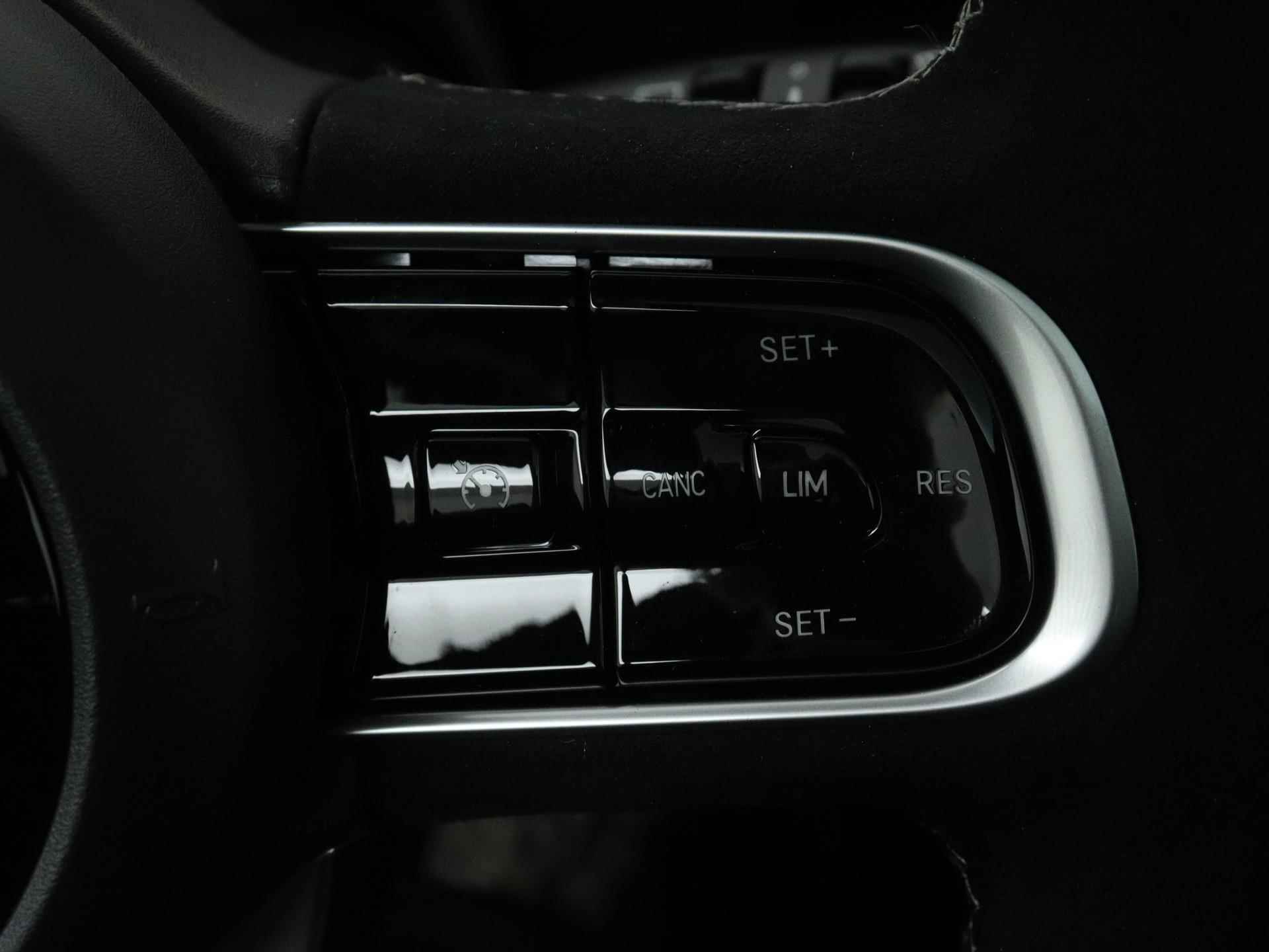 Abarth 500e EV 42 kWh Abarth Turismo 154pk Automaat | Navigatie | Licht Metalen Velgen 18"| Lederen/Alcantara Bekleding | Dodehoek Detectie | Parkeersensoren Voor/ Achter - 28/34