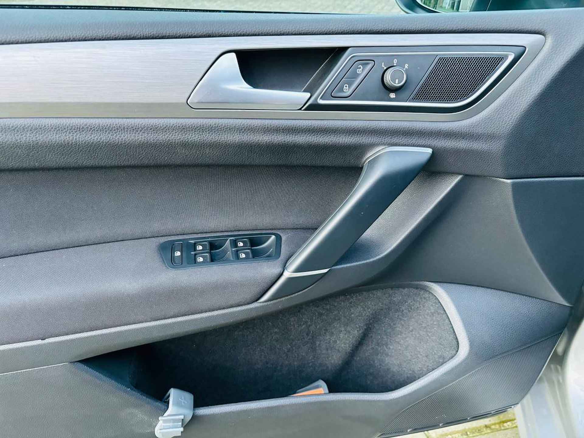 Volkswagen Golf Sportsvan 1.0 TSI Comfortline|AUTOMAAT | zeer weinig km s nieuwstaat , parkeerhulp achter - 8/23