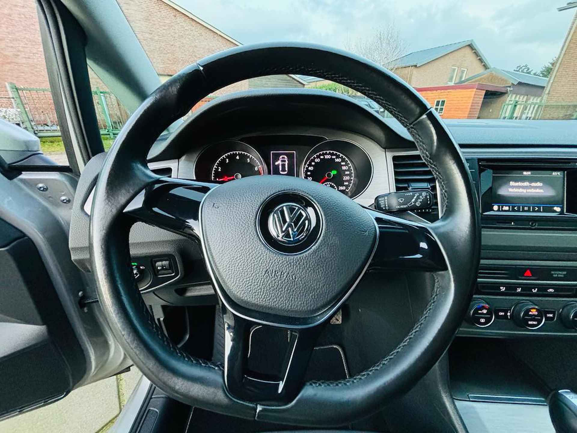 Volkswagen Golf Sportsvan 1.0 TSI Comfortline|AUTOMAAT | zeer weinig km s nieuwstaat , parkeerhulp achter - 10/23