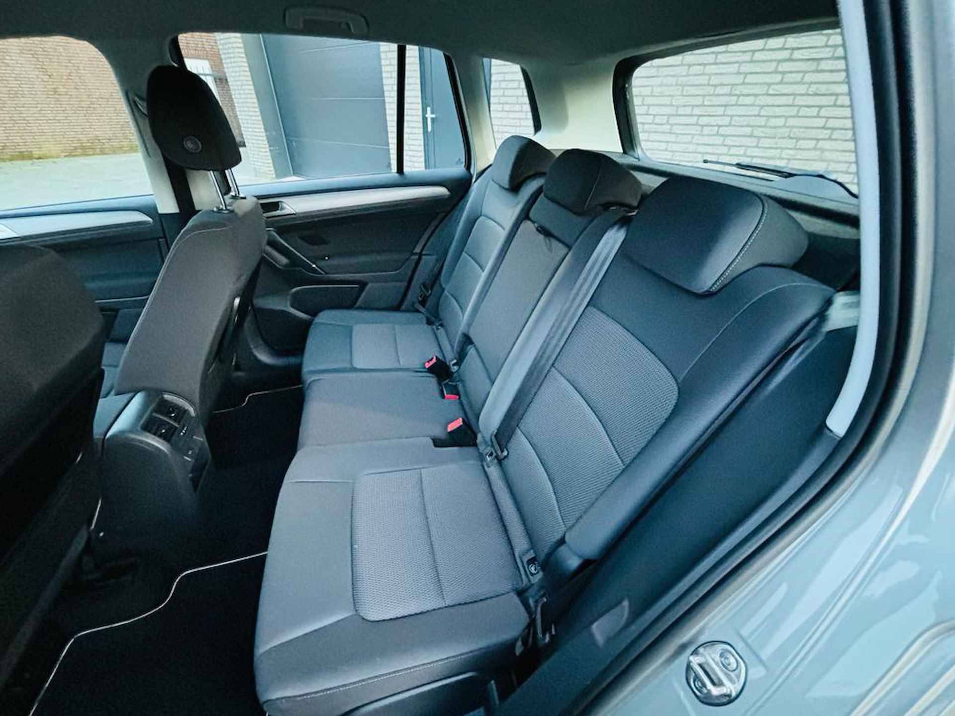 Volkswagen Golf Sportsvan 1.0 TSI Comfortline|AUTOMAAT | zeer weinig km s nieuwstaat , parkeerhulp achter - 20/23