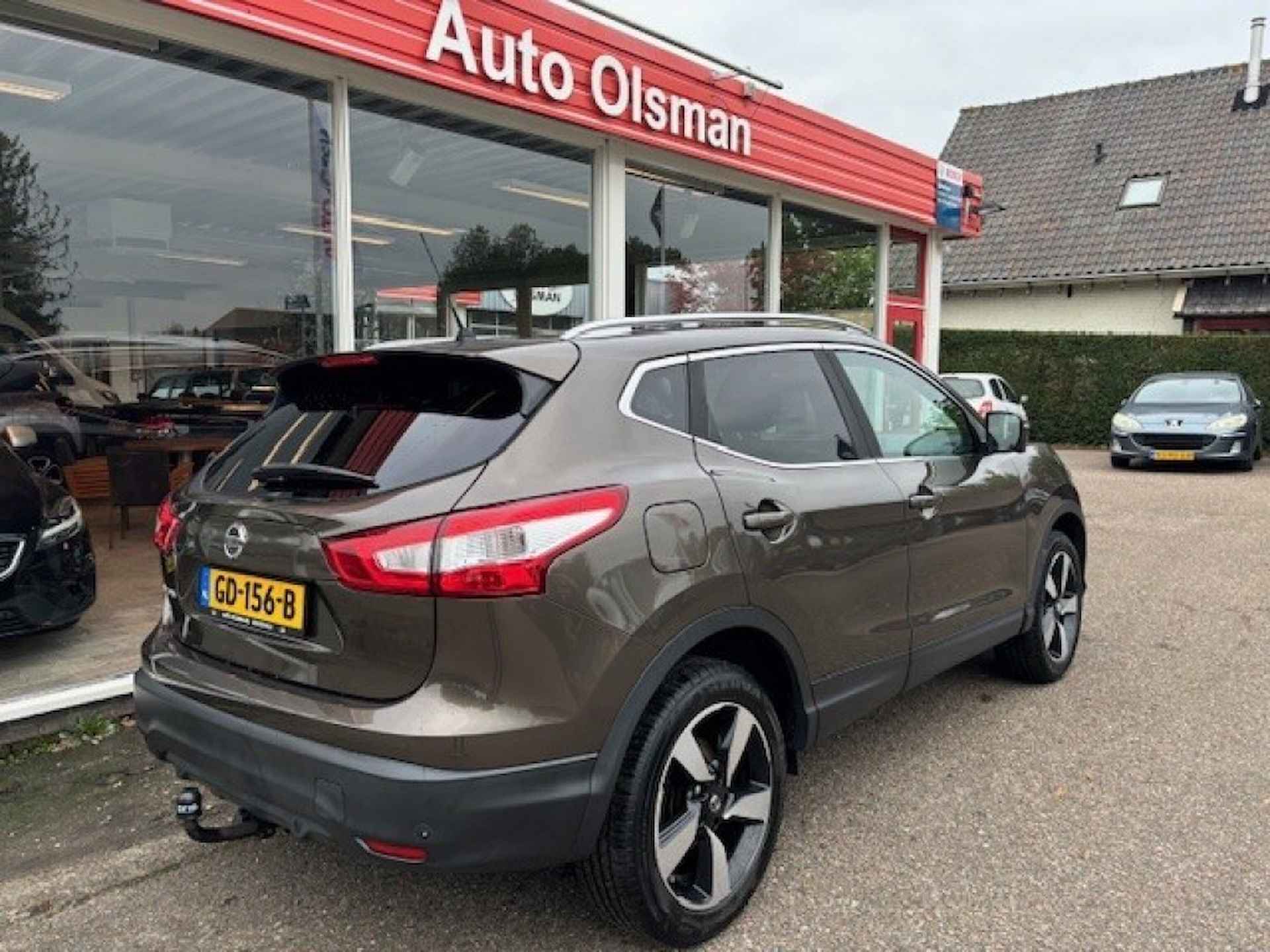 NISSAN Qashqai 1.6 Connect Edition, Clima, Cruise, Navi, Panoramadak, Camera - 10/37