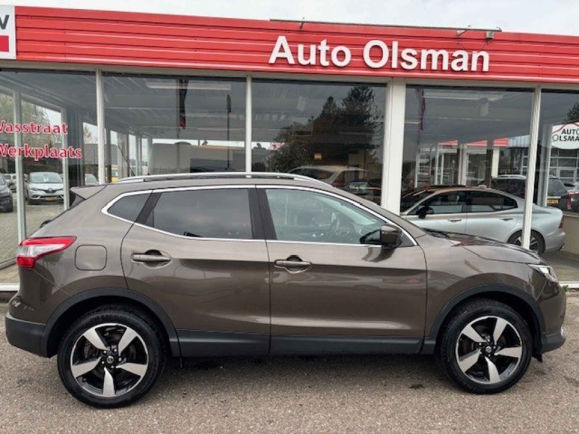 NISSAN Qashqai 1.6 Connect Edition, Clima, Cruise, Navi, Panoramadak, Camera - 11/37