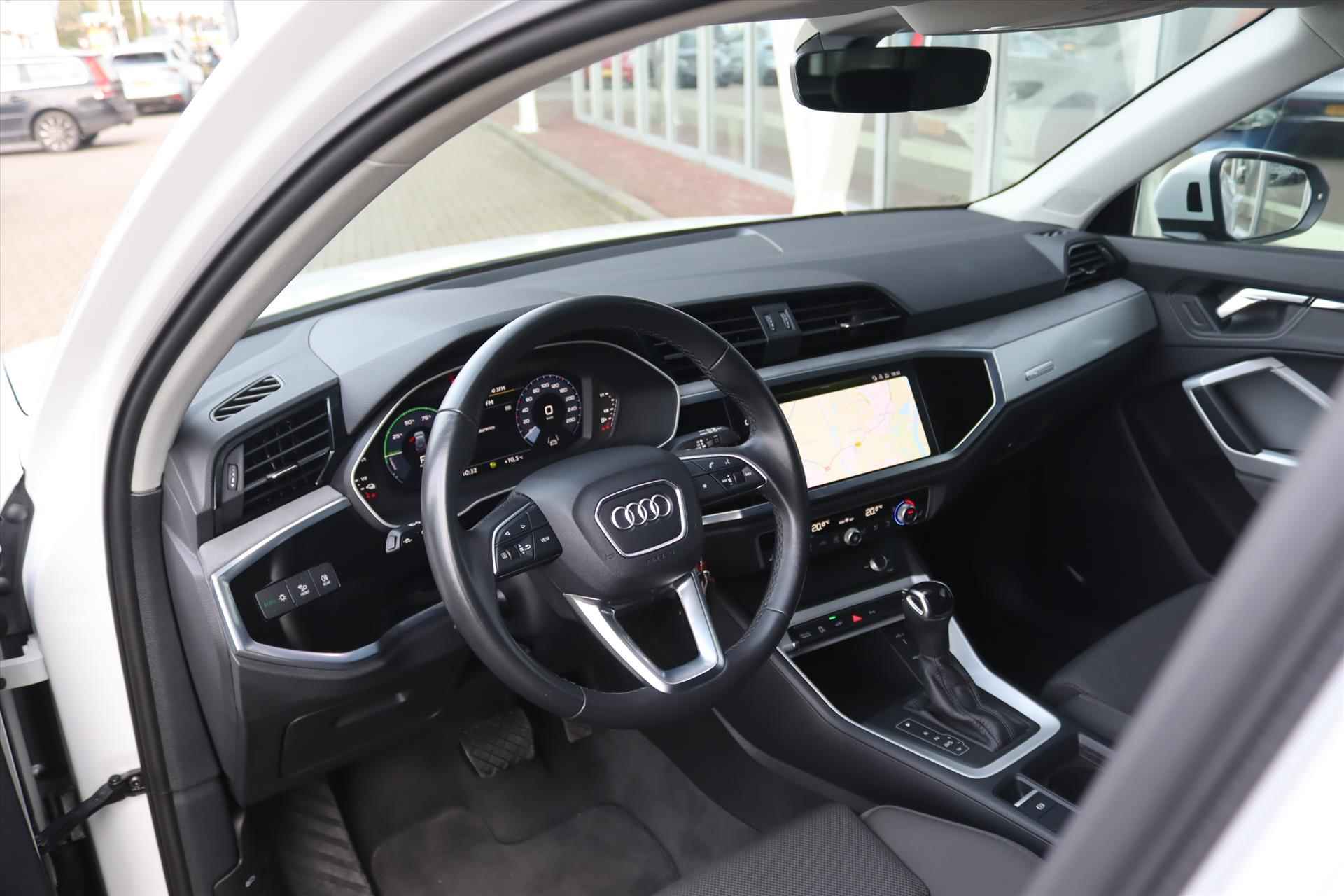 Audi Q3 45TFSIe 245PK PHEV AUTOMAAT BLACK E.D. Navi Carplay | Adapt.Cruise | Virtual Cockpit | Verwarmde stoelen | Electr.Klep | Wit Metallic | - 14/58