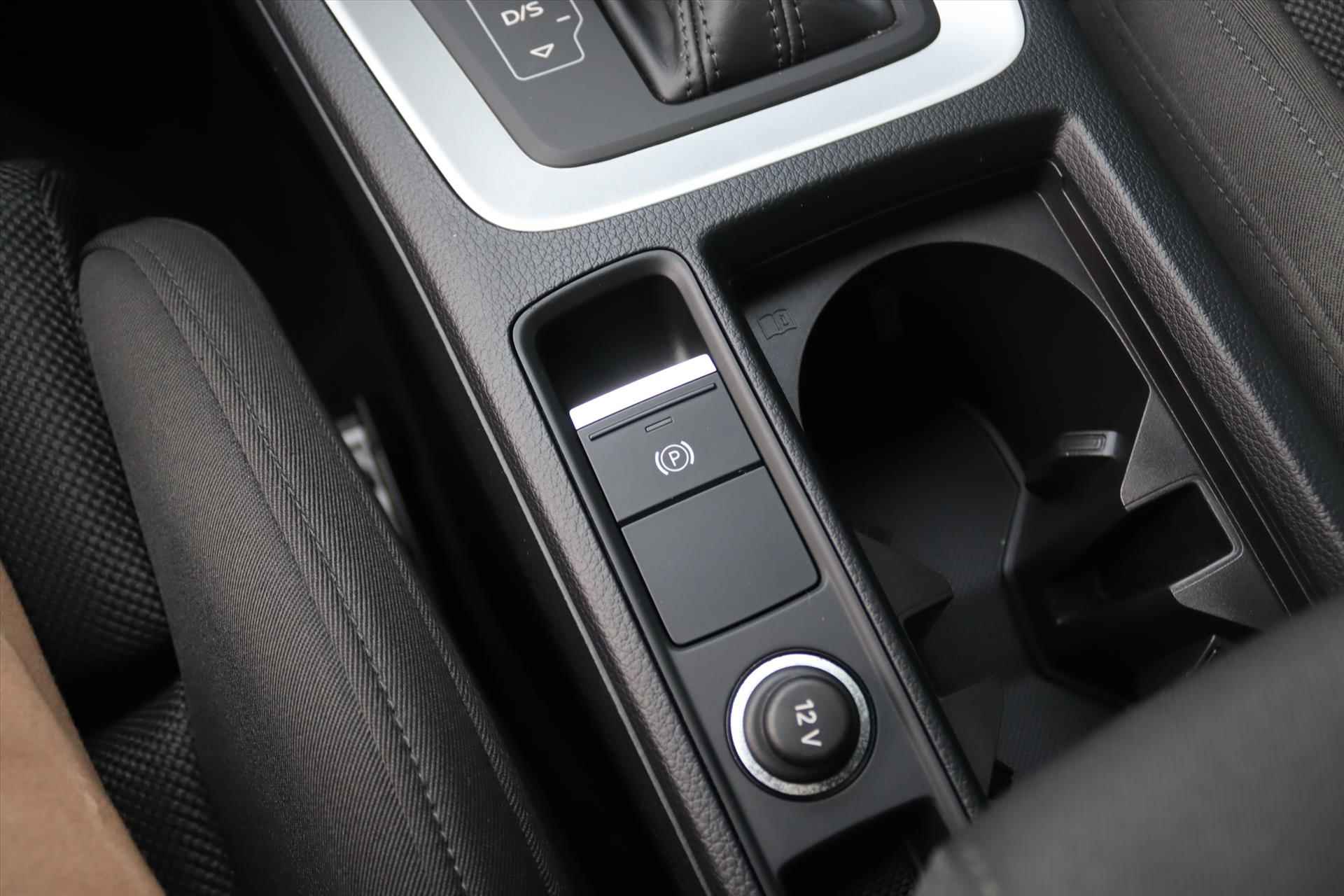 Audi Q3 45TFSIe 245PK PHEV AUTOMAAT BLACK E.D. Navi Carplay | Adapt.Cruise | Virtual Cockpit | Verwarmde stoelen | Electr.Klep | Wit Metallic | - 29/58