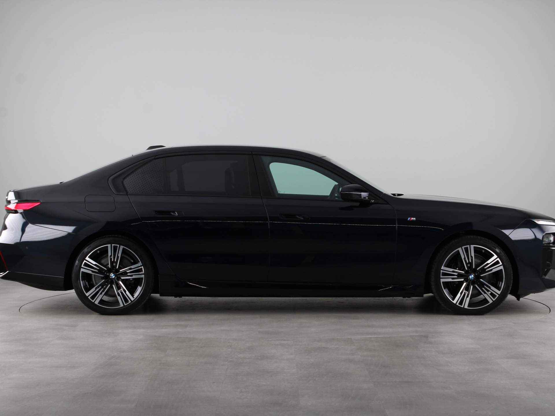 BMW i7 xDrive60 106 kWh - 7/28