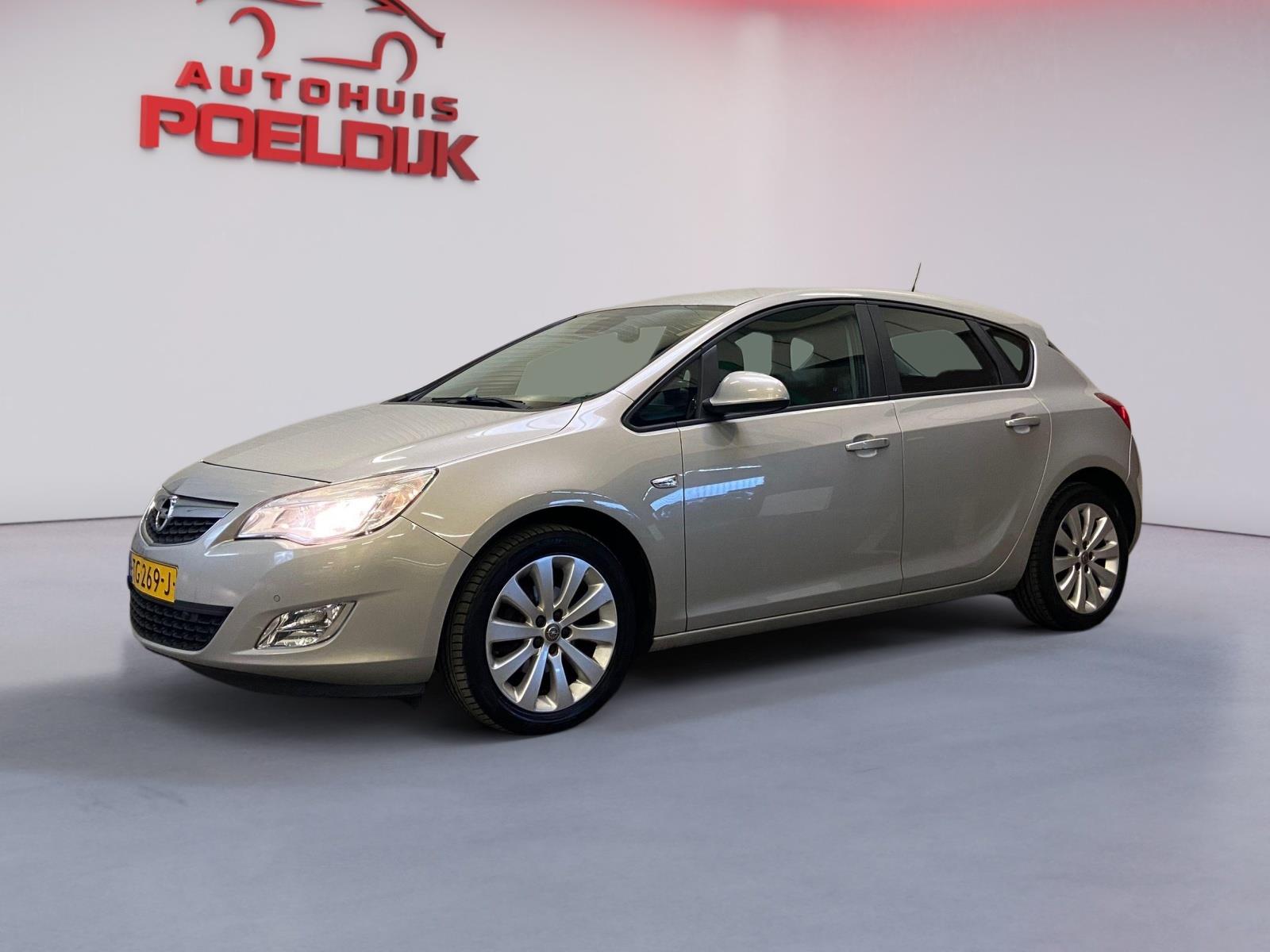 Opel Astra 1.6 Edition AUTOMAAT PDC AIRCO CRUISE bij viaBOVAG.nl