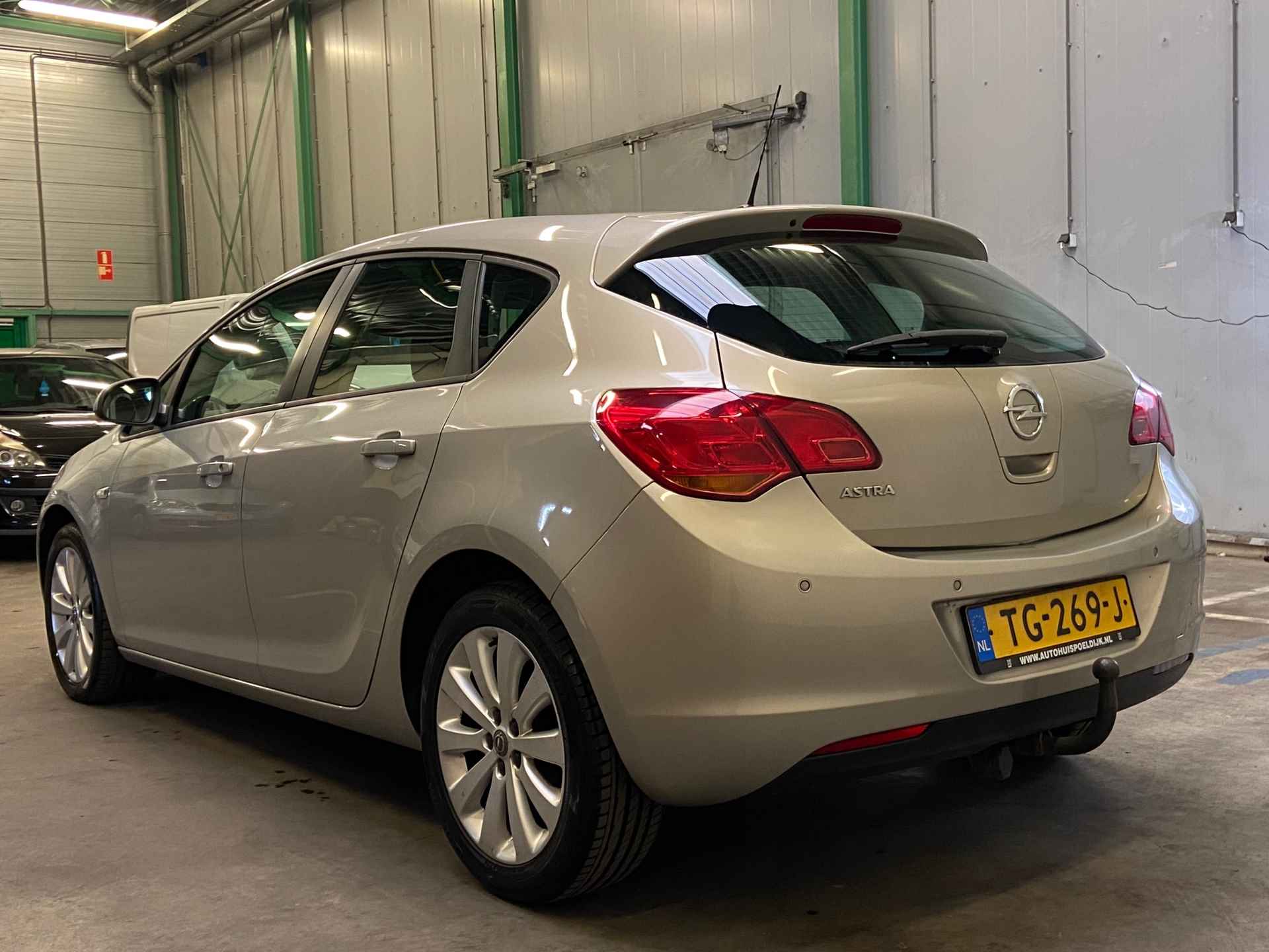 Opel Astra 1.6 Edition AUTOMAAT PDC AIRCO CRUISE - 3/37