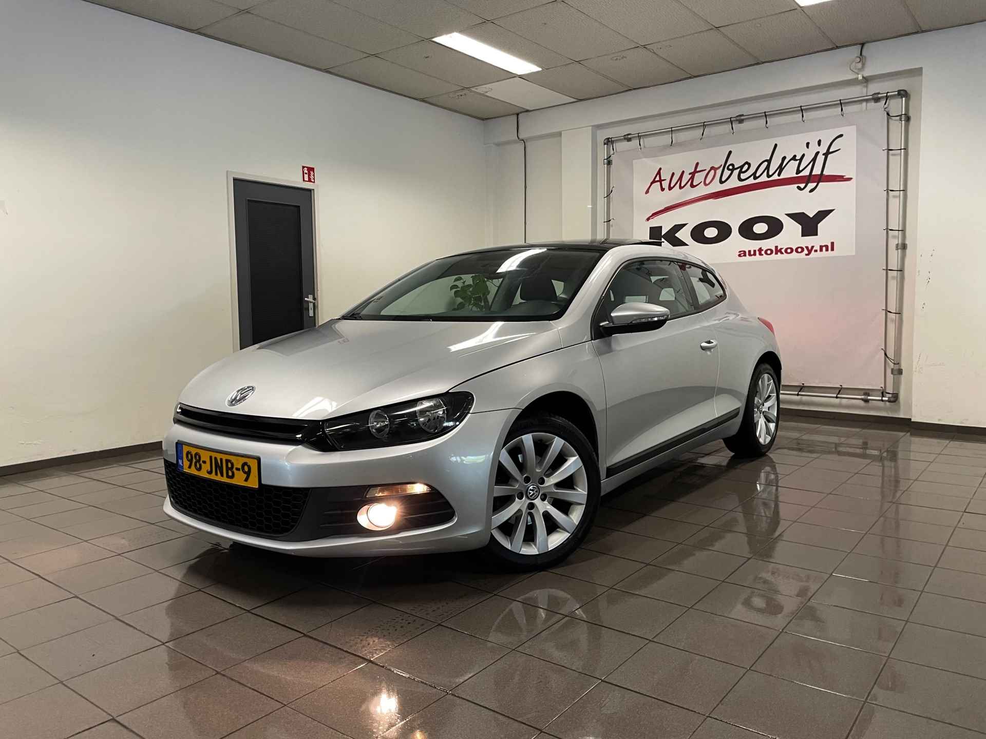 Volkswagen Scirocco 1.4 TSI * NL auto / Panorama kantel dak / Navigatie / Nieuw staat * - 8/24