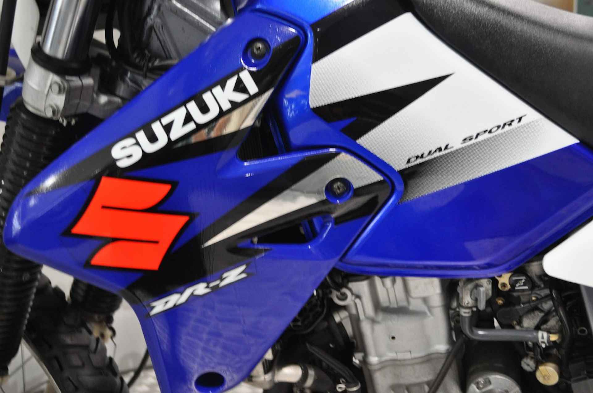 SUZUKI Dr-z 400 A2 RIJBEWIJS   ( 35 KW ) - 14/16