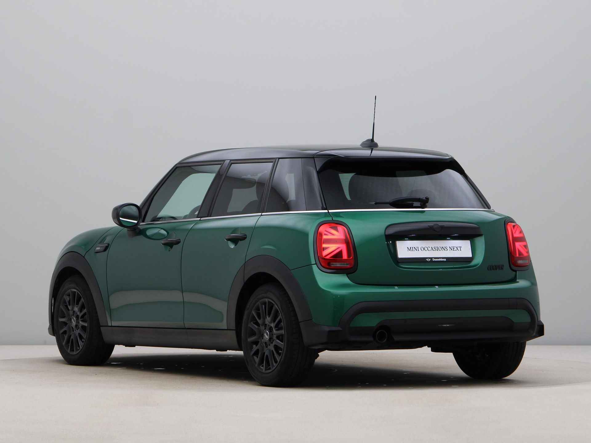 MINI 5-deurs Cooper Camden Edition Aut. - 12/24