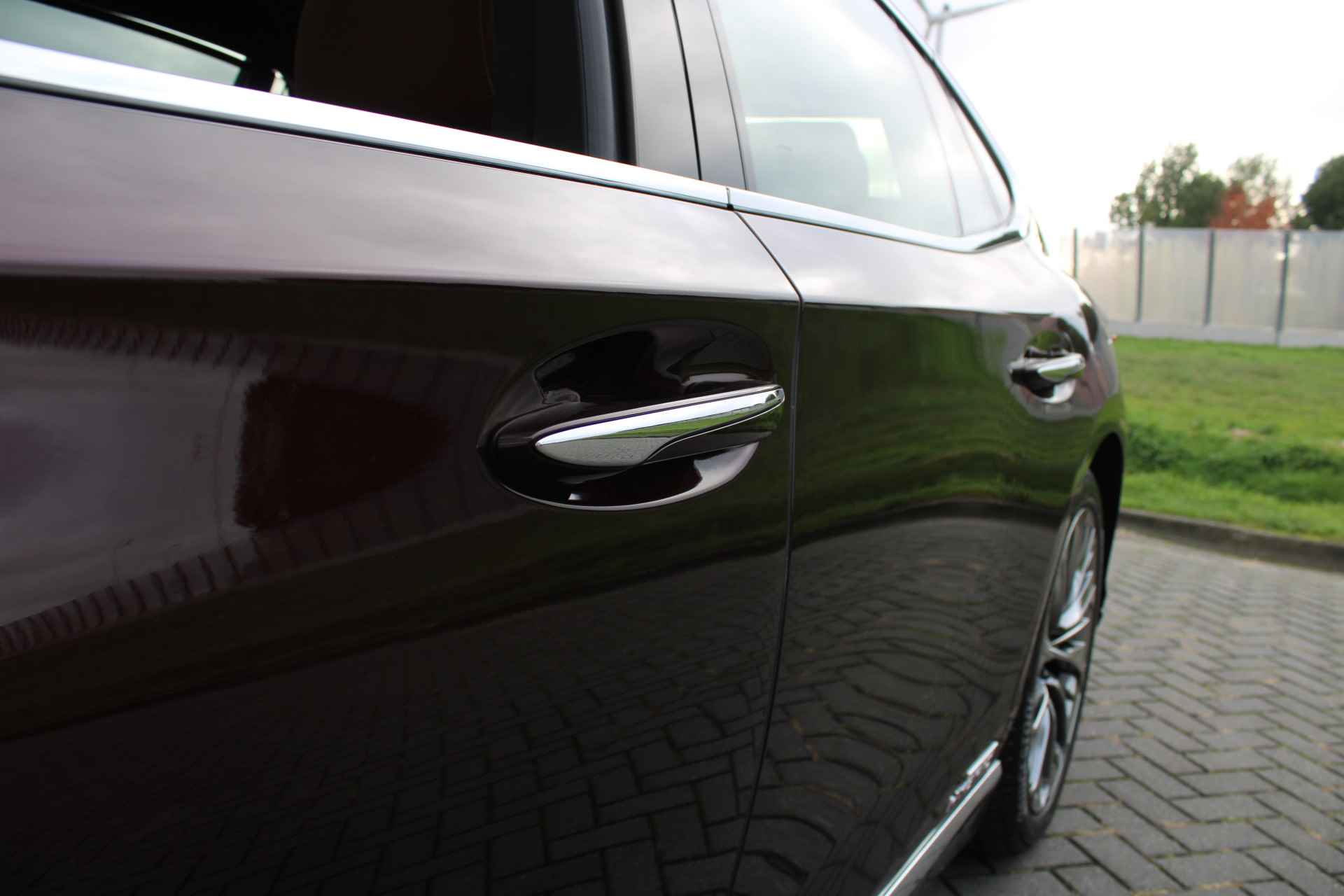 Lexus LS 500h AWD President Line | Full Options | Orig. NL | Uniek | Mark Levinson Audio | Ottoman rear seat | 359PK  | Luxe Leder | 1e eigenaar | - 27/38