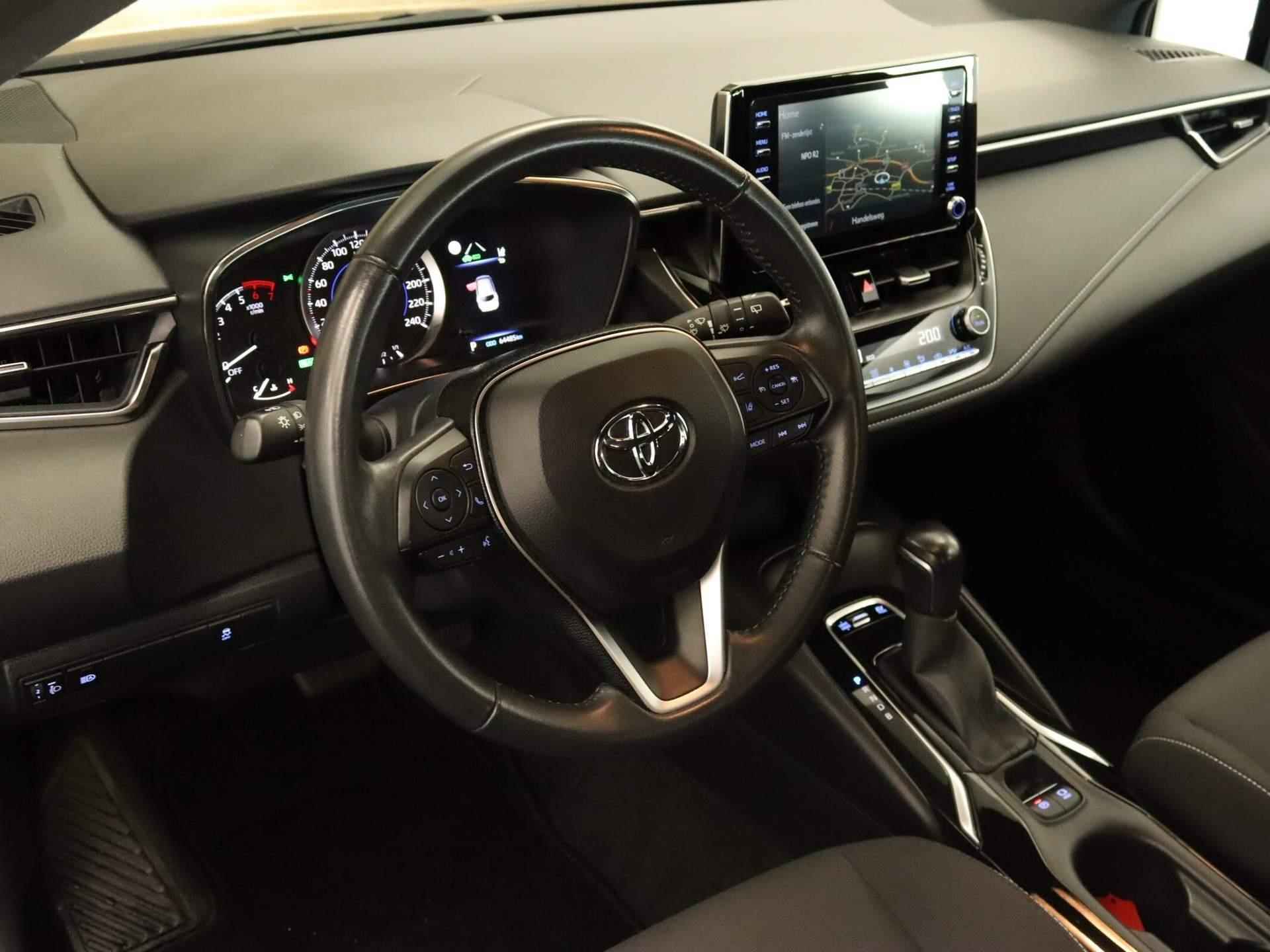 Toyota Corolla Touring Sports 1.8 Hybrid Active - ORIGINEEL NEDERLANDSE AUTO - NAVIGATIE - ADAPTIVE CRUISE CONTROL - ACHTERUITRIJ CAMERA - 3/29