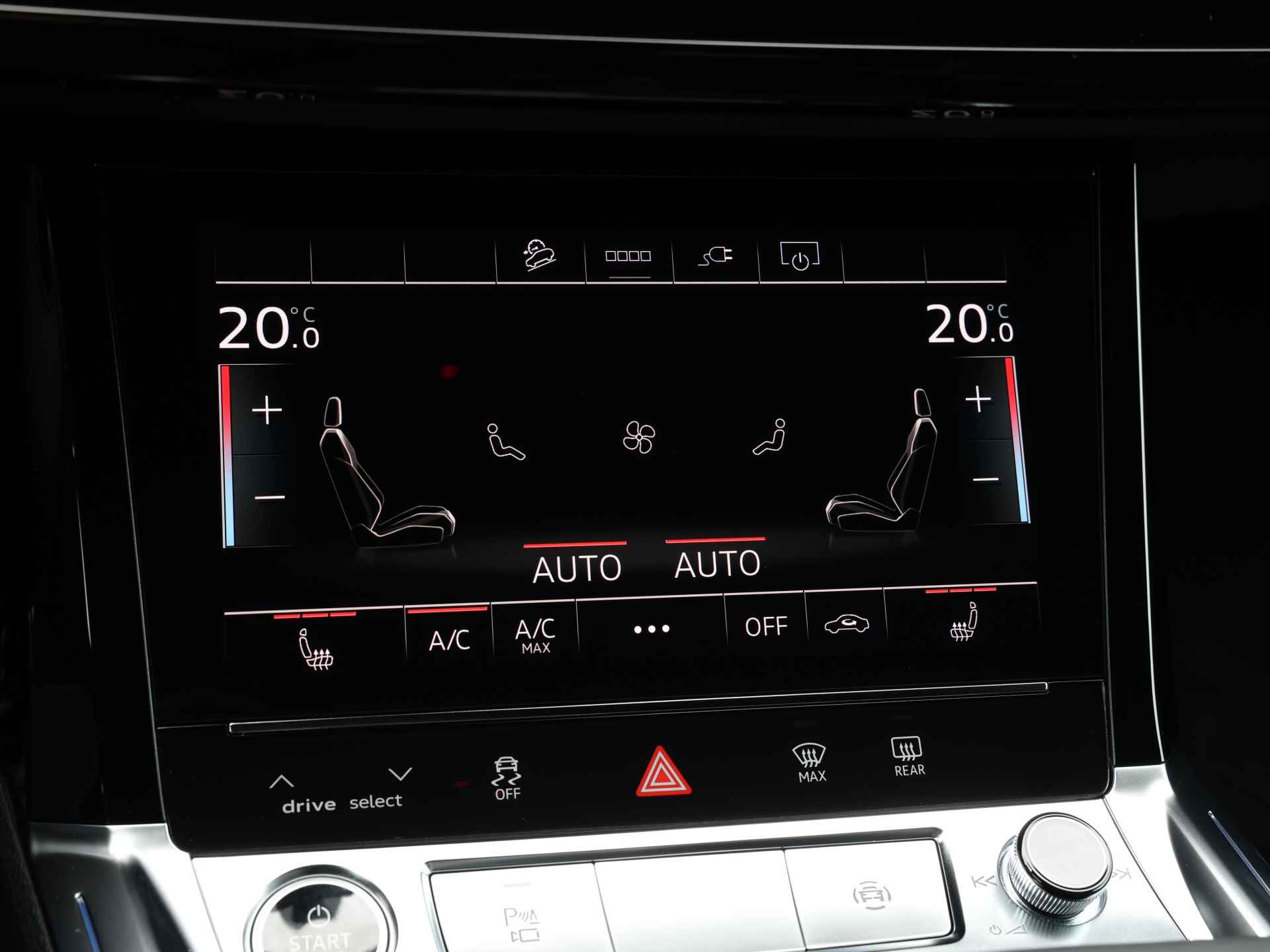 Audi Q8 e-tron 55 Quattro Advanced Edition Plus 115 kWh/408pk | Nu met 7.700,- | Optiekpakket zwart plus | Rood gespoten remzadels 18" | Sportstoelen | - 29/50
