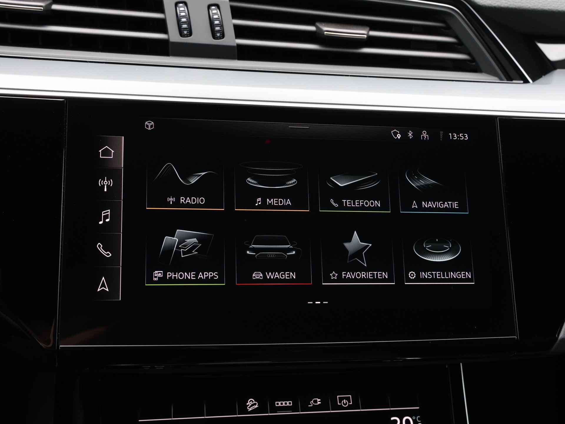 Audi Q8 e-tron 55 Quattro Advanced Edition Plus 115 kWh/408pk | Nu met 7.700,- | Optiekpakket zwart plus | Rood gespoten remzadels 18" | Sportstoelen | - 33/50