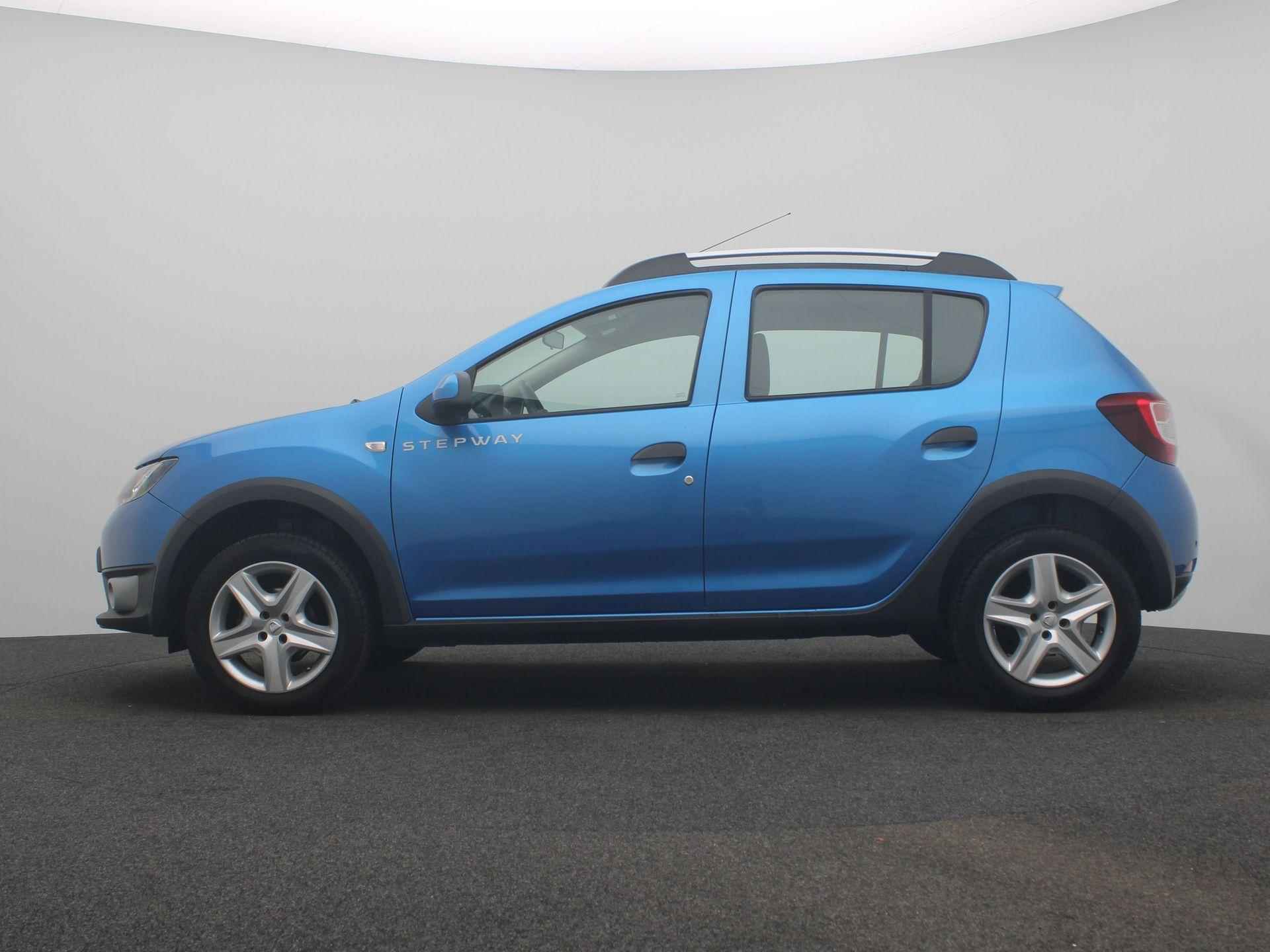 Dacia Sandero 0.9 TCe 90 Stepway Lauréate - 2/39