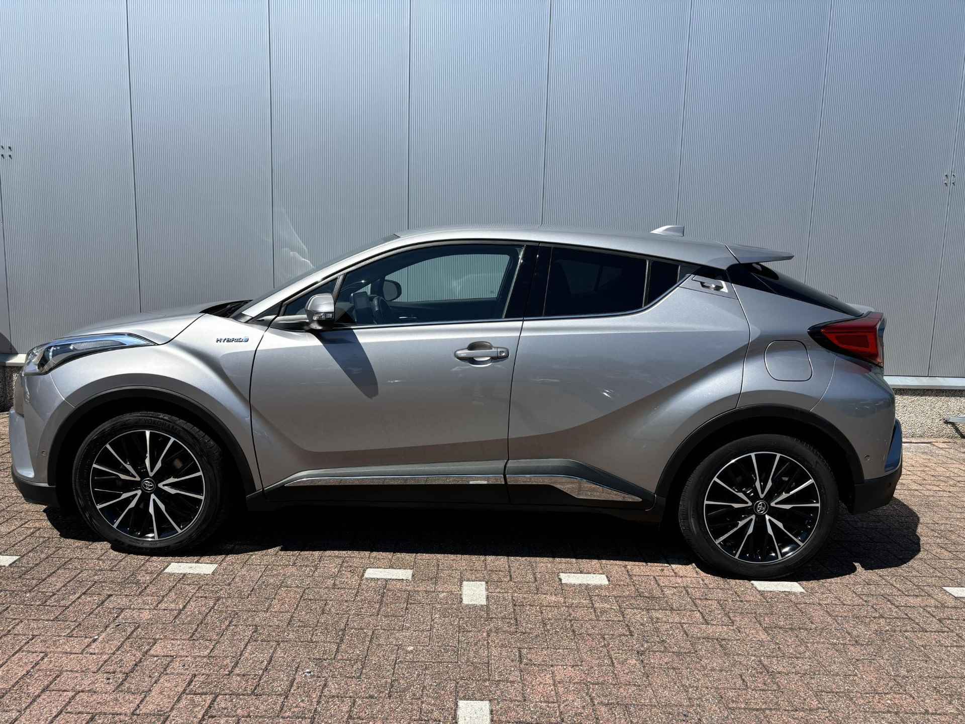 Toyota C-HR 1.8 Hybrid Executive, Trekhaak, JBL audio, BSM, Stoelverwarming, Chroomlijsten! - 6/42