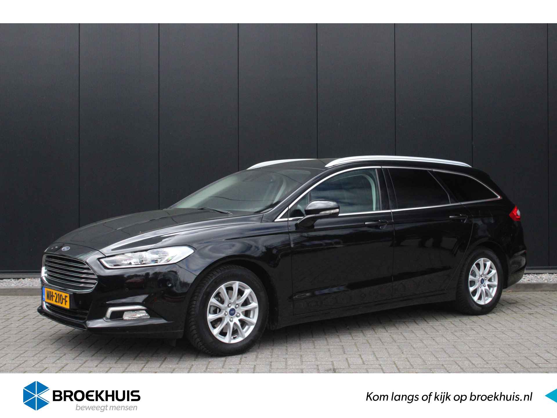 Ford Mondeo Wagon 1.5 160pk Titanium | 100% dealer o.h. | Camera | DAB | 4-Seizoenen banden | Climate control | Keyless | Privacy-glass - 1/37