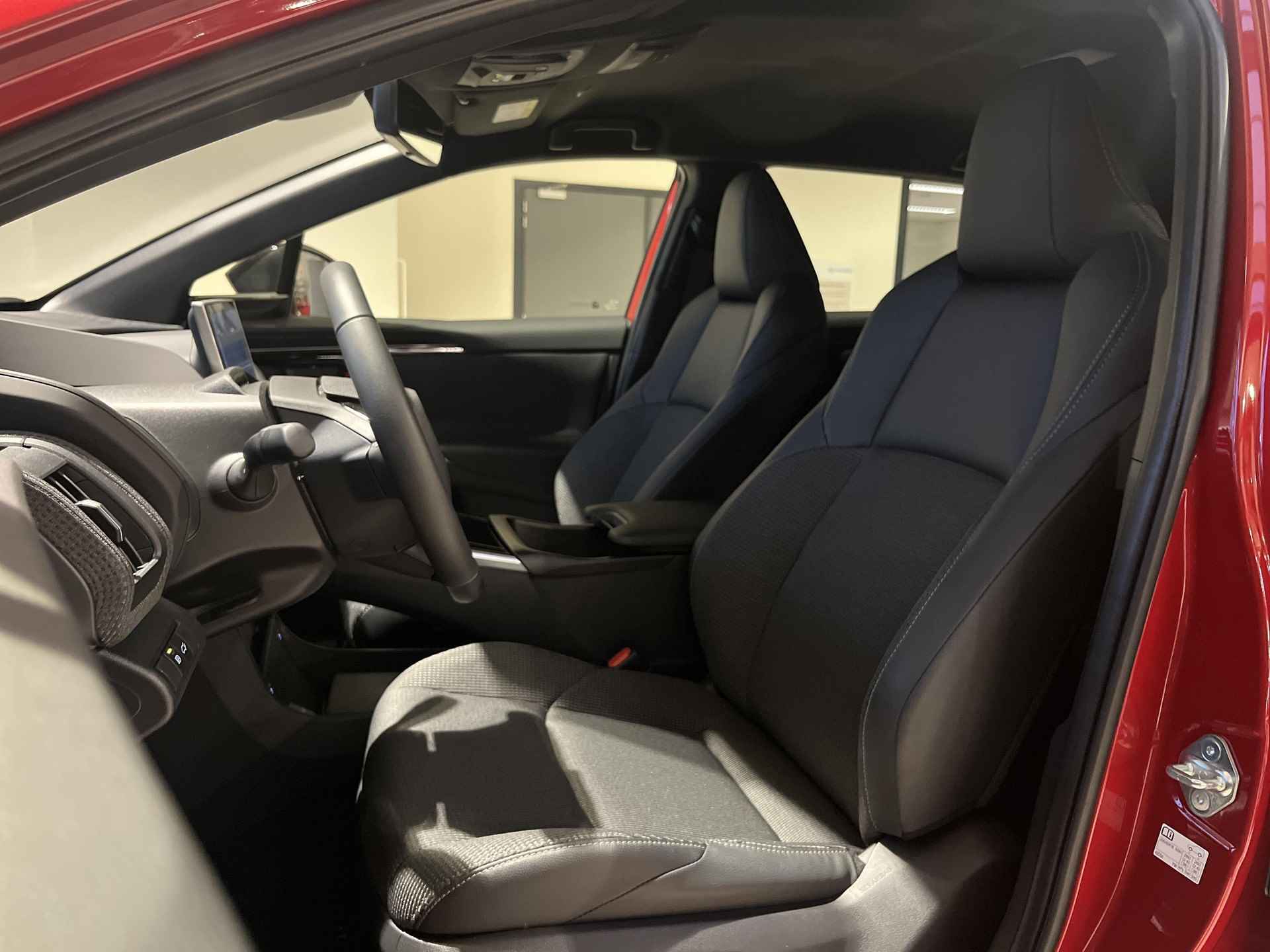 Toyota bZ4X Launch Edition 71 kWh | All-in prijs | 360 camera | Parkeersensoren | Navigatie | - 11/32