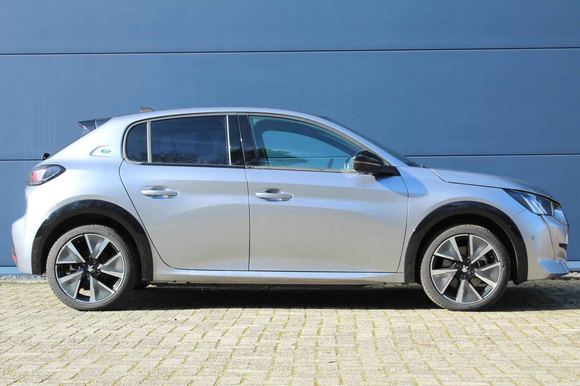 Peugeot e-208 EV 50kWh GT | €2.000,- Subsidie Mogelijk! | Navigatie | Camera | Climate Control | Cruise Control | 3D Cockpit | Lichtmetalen Velgen | - 12/34