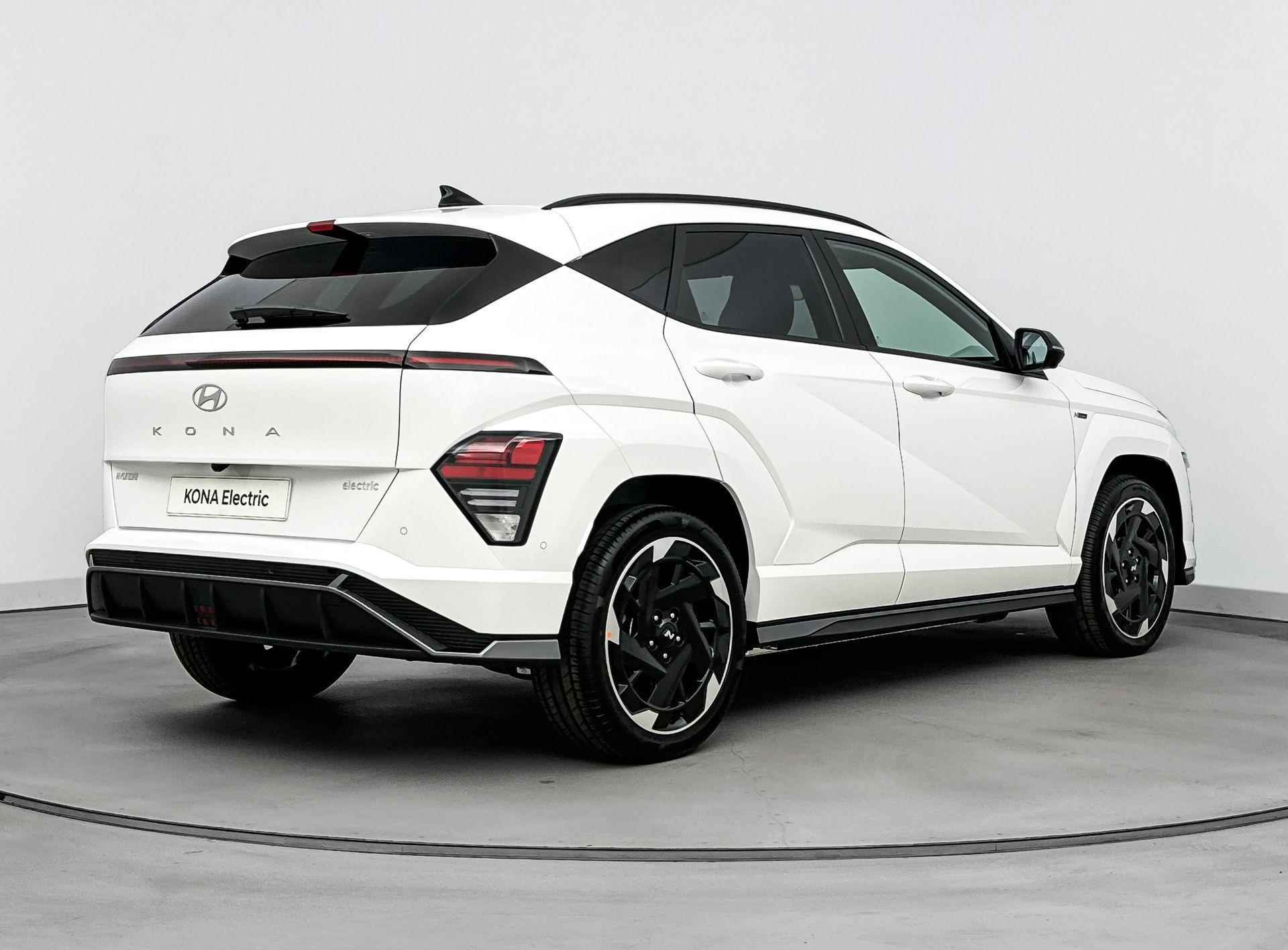 Hyundai Kona Electric N Line 65.4 kWh | Incl. €2000,- Smart Bonus! | 19" Lm-wielen | Stoel + stuurverwarming | 360 Camera | Leer-alcantara | - 3/34