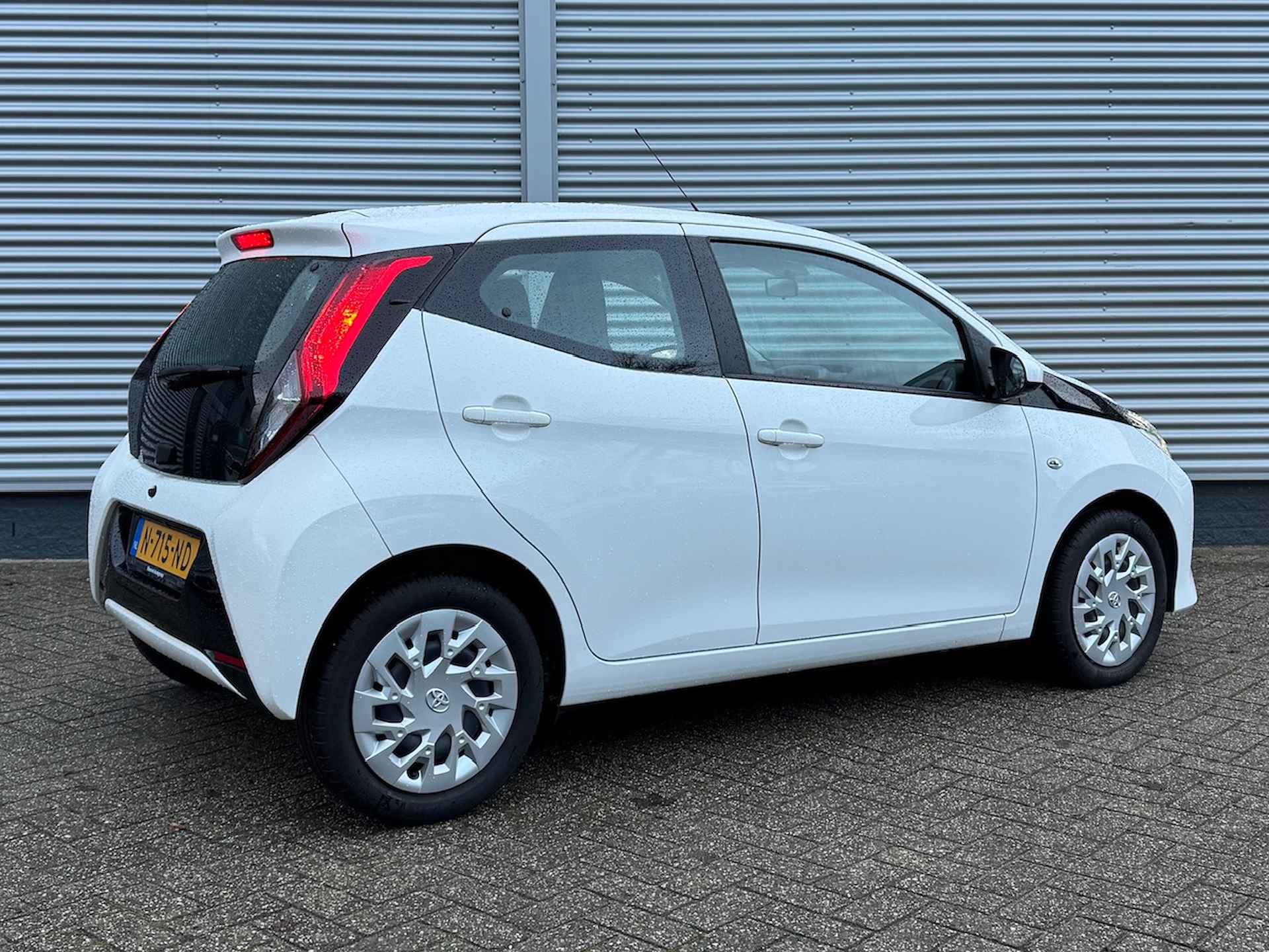 TOYOTA Aygo 1.0 VVT-i 72pk 5D x-play | Airco | Apple Carplay/Android Auto | Camera | - 5/40