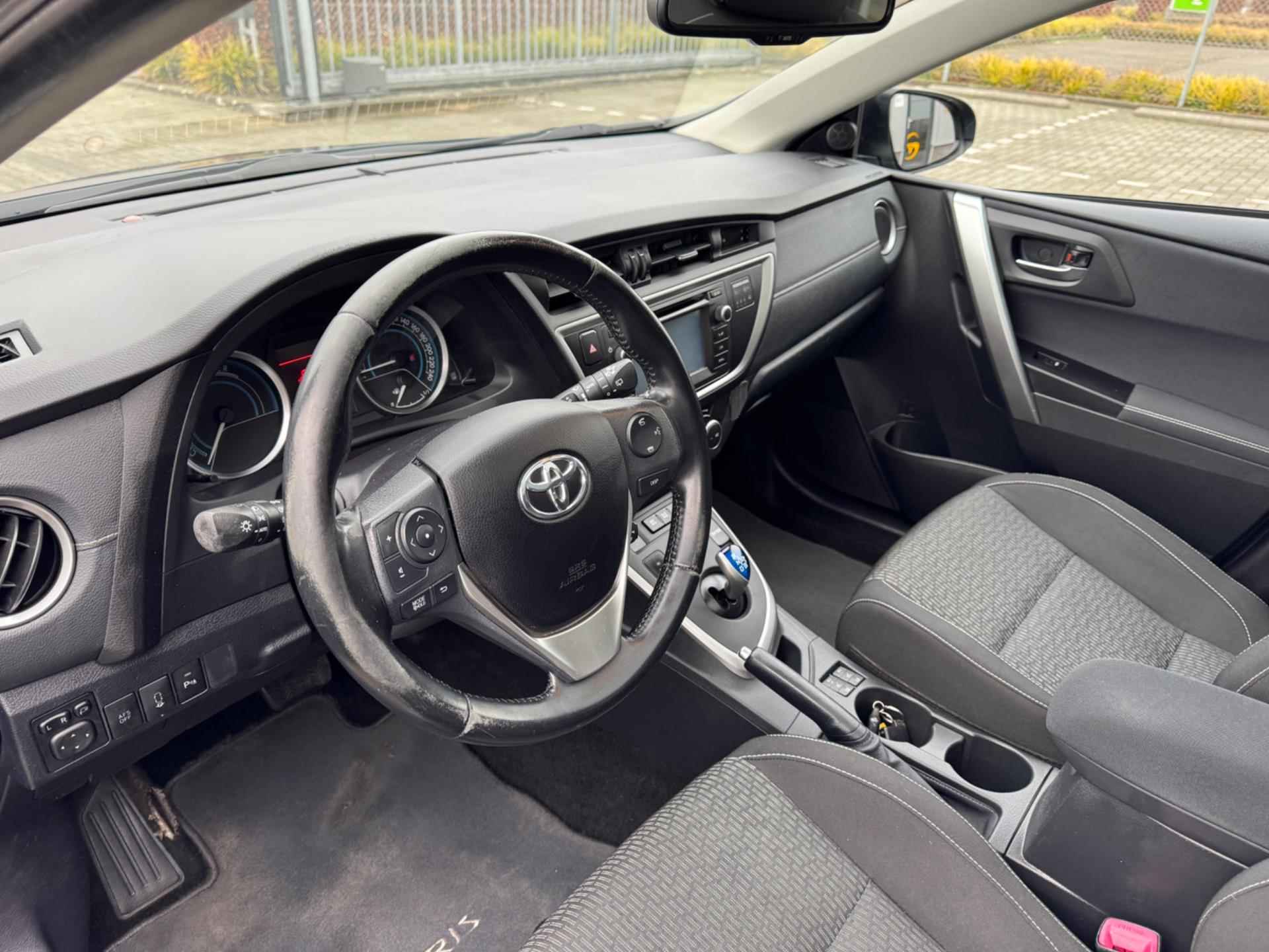 Toyota Auris Touring Sports 1.8 Hybrid Lease - 10/33