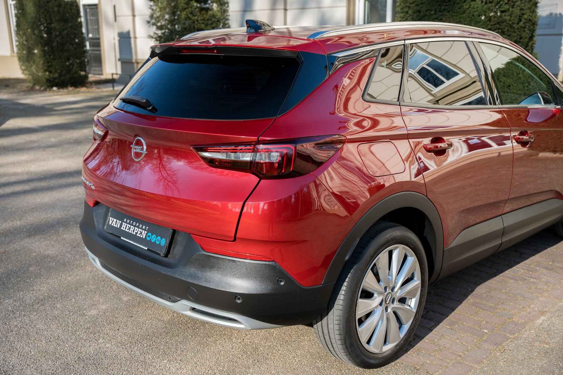 Opel Grandland X 1.6 Turbo Ultimate 360 Camera | Denon Sound | Leder | Stoelventilatie - 13/50