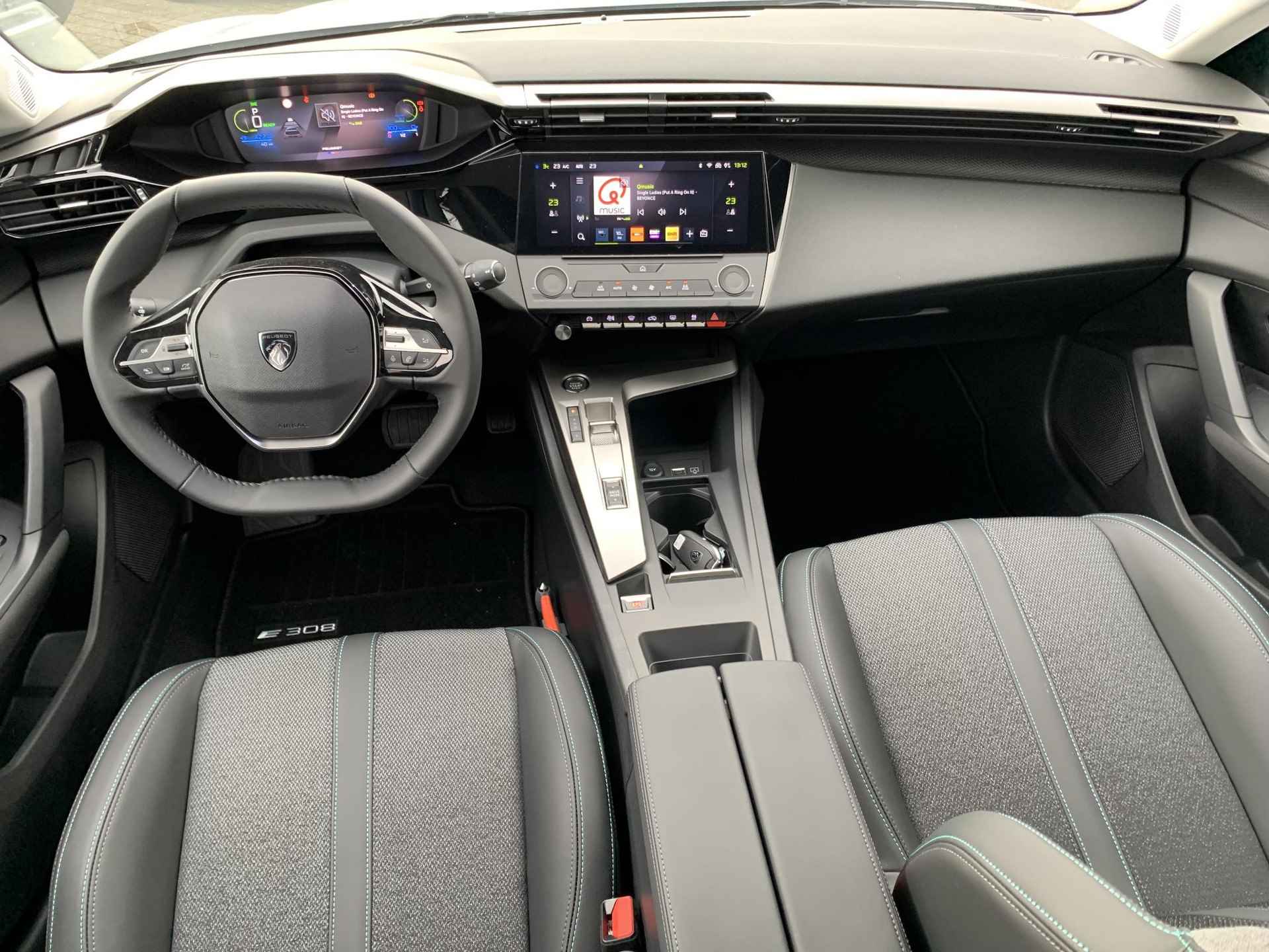 Peugeot e-308 SW Style EV 54 kWh Climate Control | Adaptive Cruisecontrol | 18"Lichtmetalen Velgen | Apple Carplay & Andriod Auto - 4/19