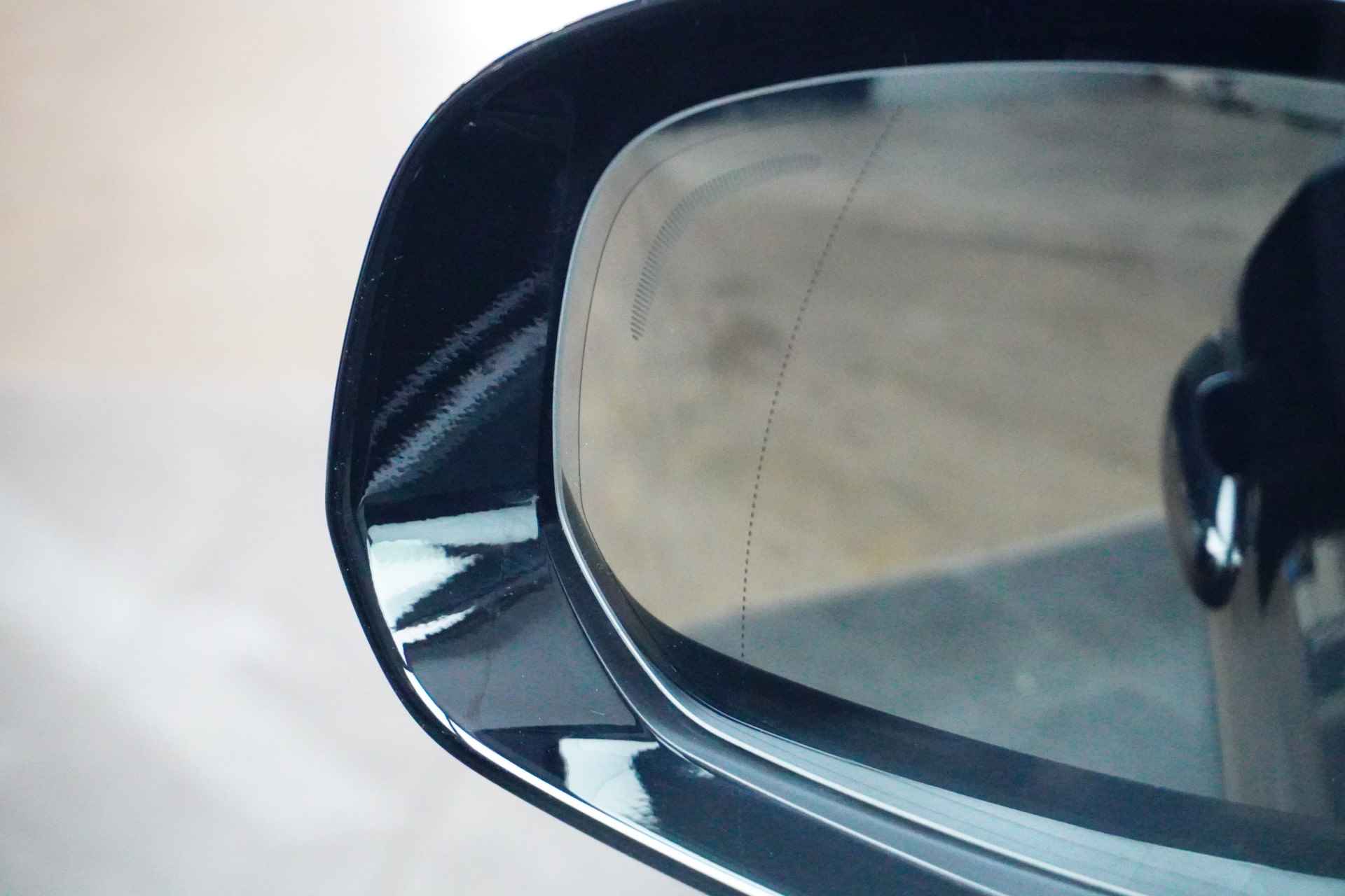 Volvo XC60 T6 AWD Plus Dark | Panoramadak | Adaptive Cruise | 21 Inch | Camera | Memory Seats | BLIS | Trekhaak - 25/32