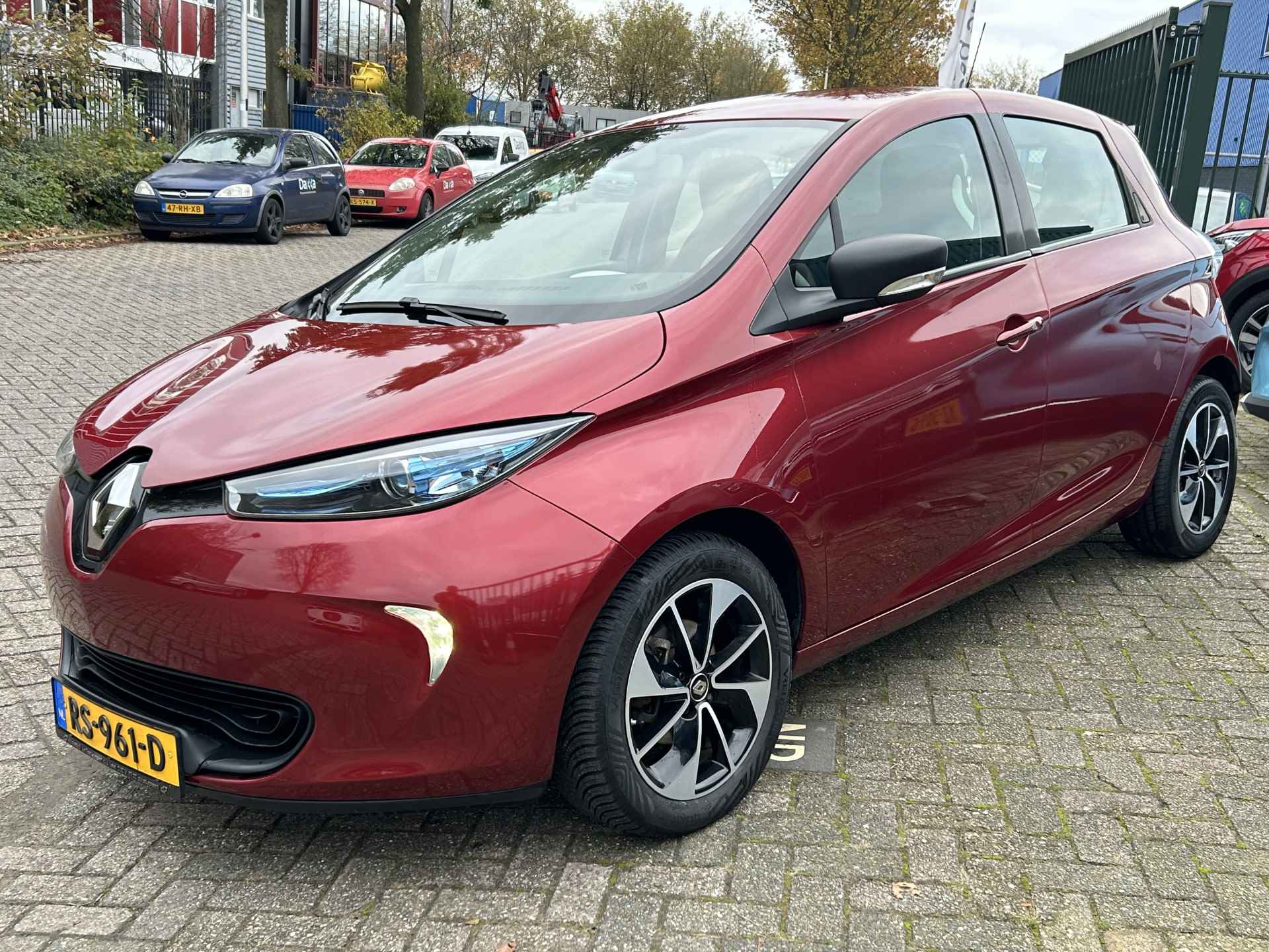 Renault ZOE Q90 Life 41 kWh (300km) € 7350 NA SUBSIDIE INCL.ACCU/GARANTIE/CLIMA/CRUISE/NAVI/LICHTMETAAL rijklaarprijs! - 2/16