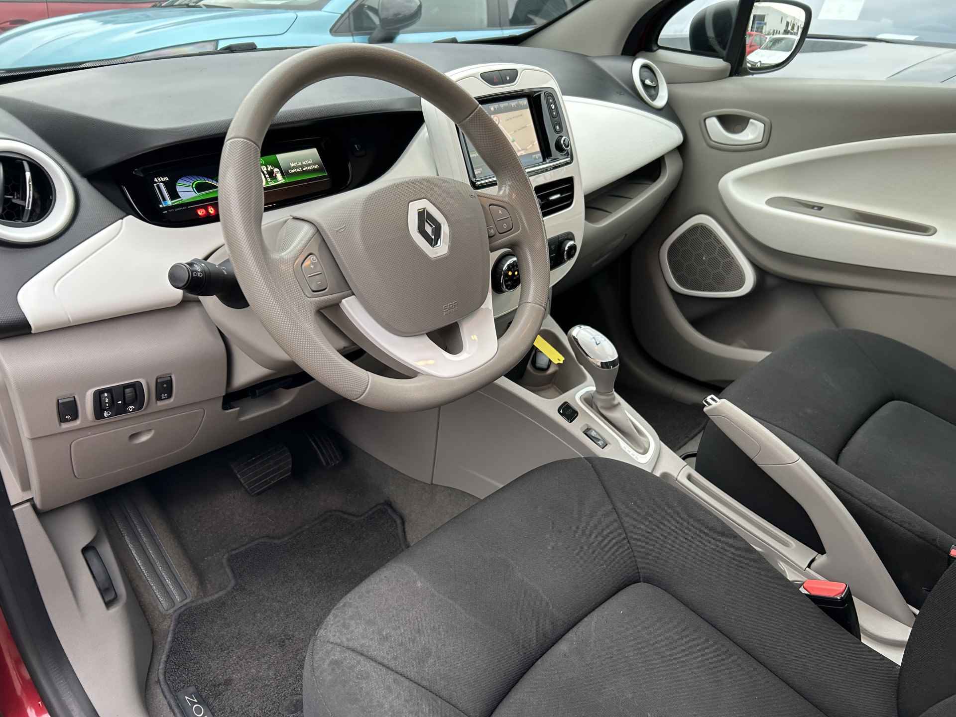 Renault ZOE Q90 Life 41 kWh (300km) € 7350 NA SUBSIDIE INCL.ACCU/GARANTIE/CLIMA/CRUISE/NAVI/LICHTMETAAL rijklaarprijs! - 4/16